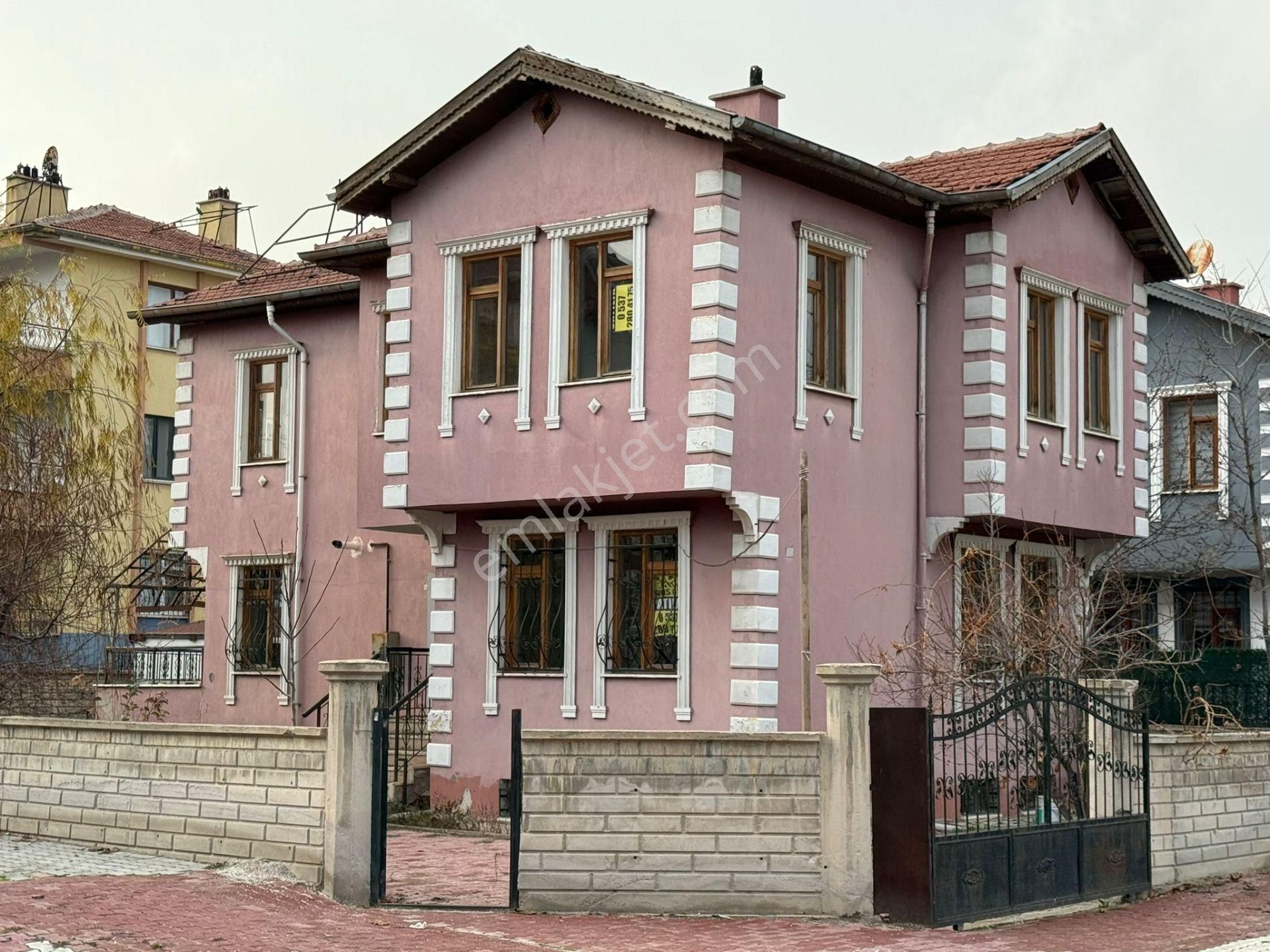 Buhara Mahallesinde Müstakil Dubleks 3+1 Bahçeli Daire Villa Tarzında - Görsel 4