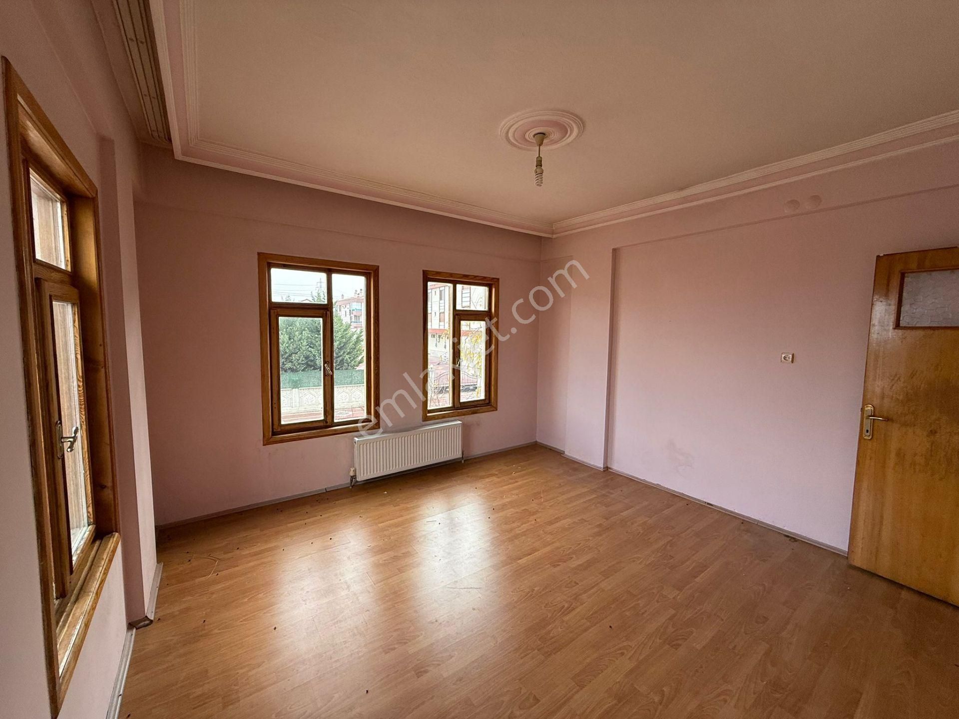 Buhara Mahallesinde Müstakil Dubleks 3+1 Bahçeli Daire Villa Tarzında - Görsel 23