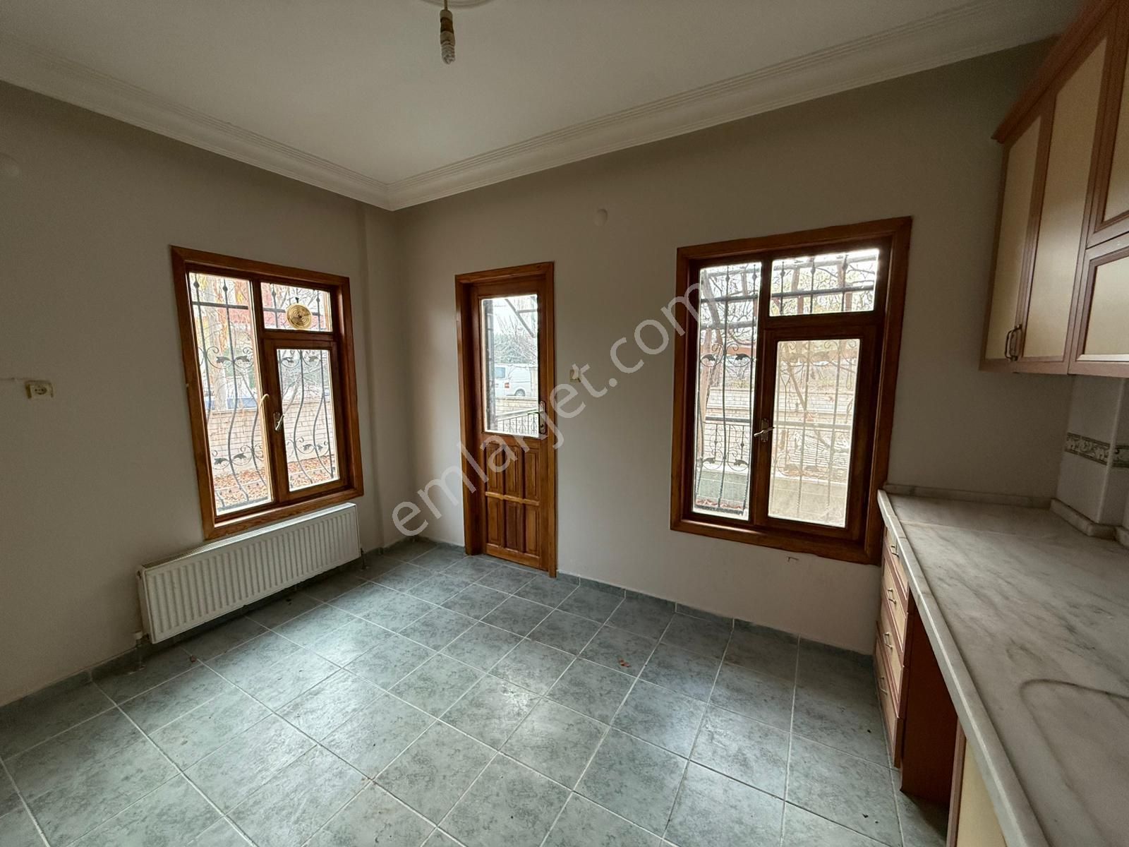 Buhara Mahallesinde Müstakil Dubleks 3+1 Bahçeli Daire Villa Tarzında - Görsel 9