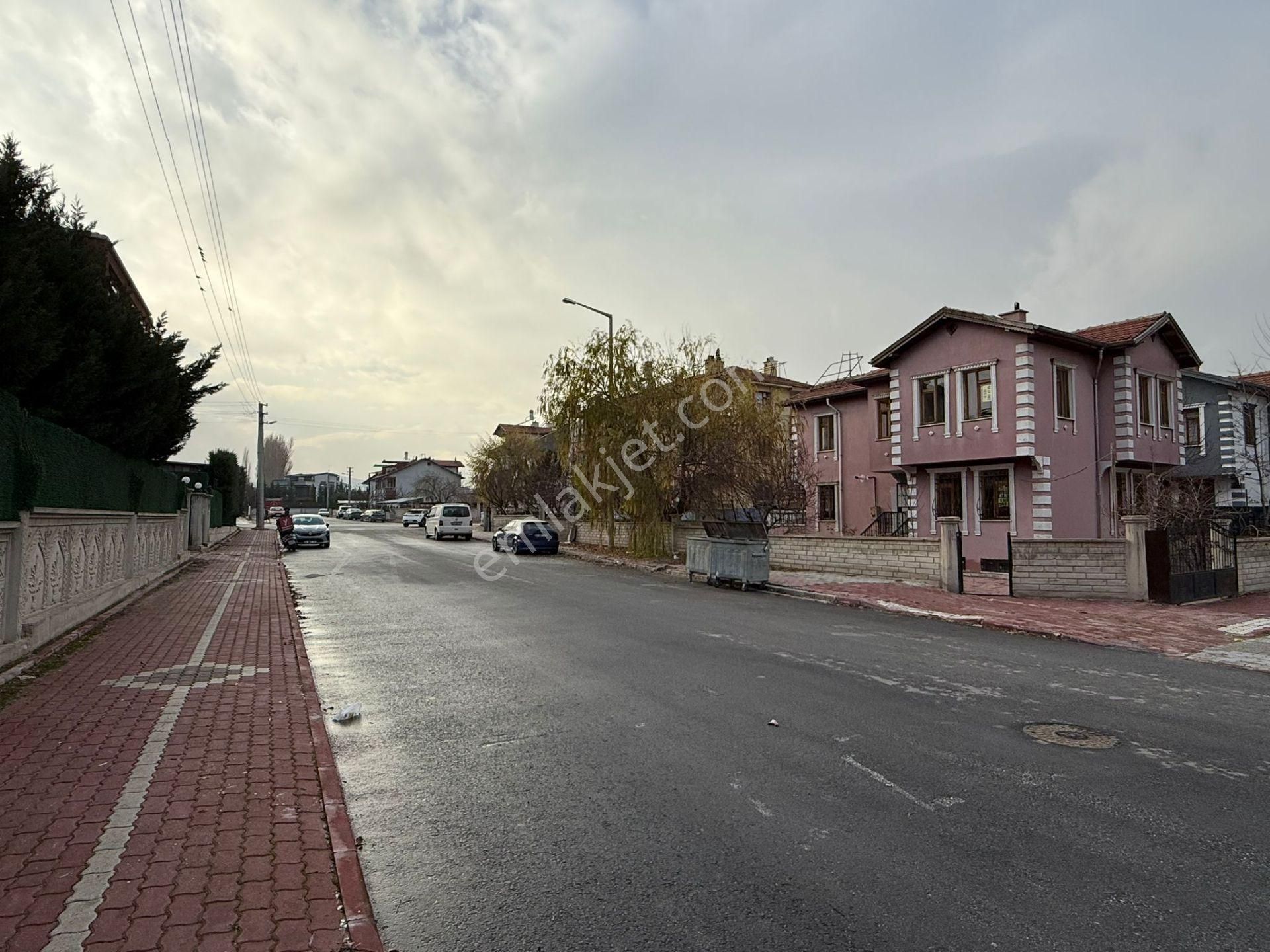 Buhara Mahallesinde Müstakil Dubleks 3+1 Bahçeli Daire Villa Tarzında - Görsel 32