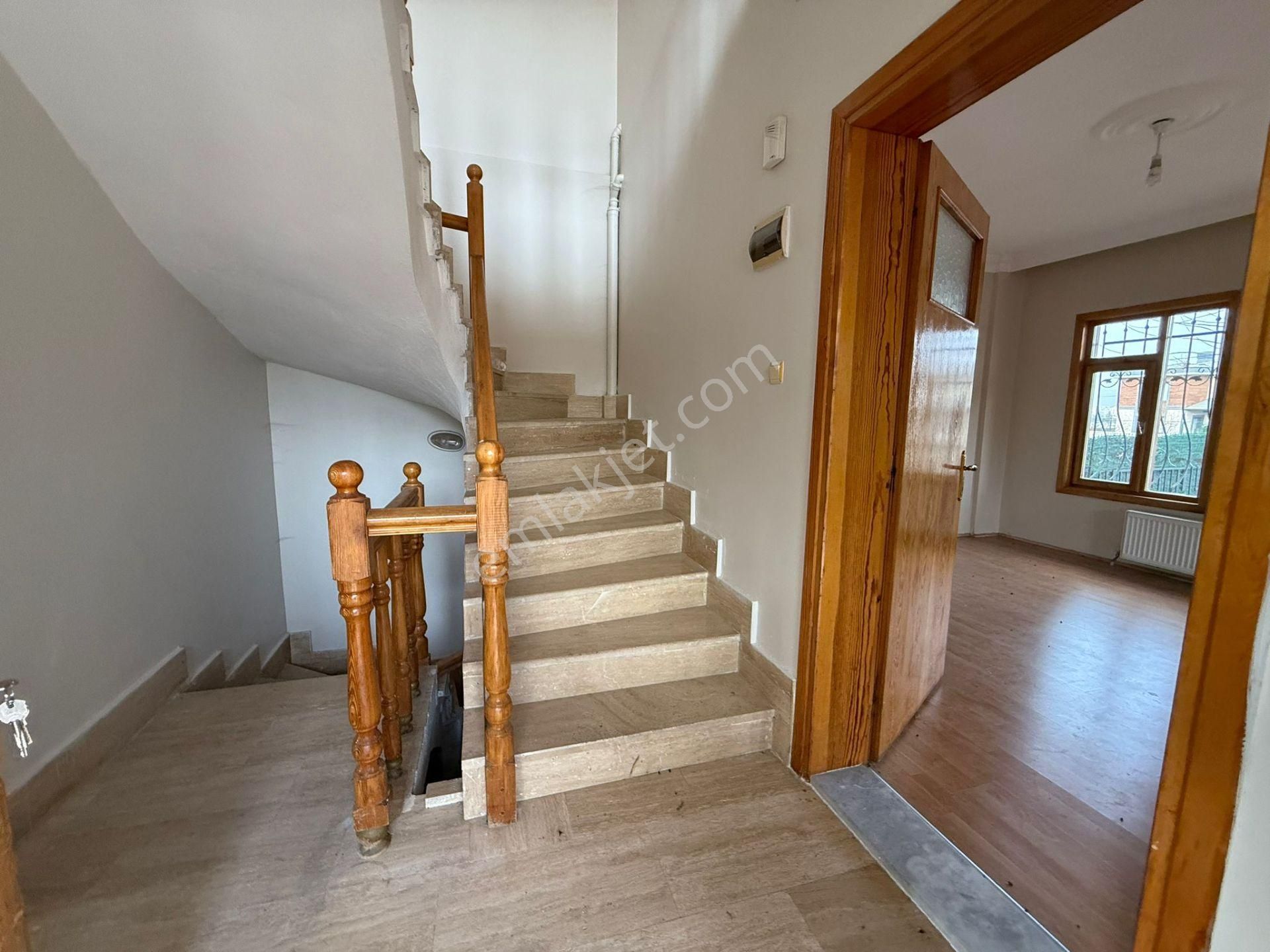 Buhara Mahallesinde Müstakil Dubleks 3+1 Bahçeli Daire Villa Tarzında - Görsel 29