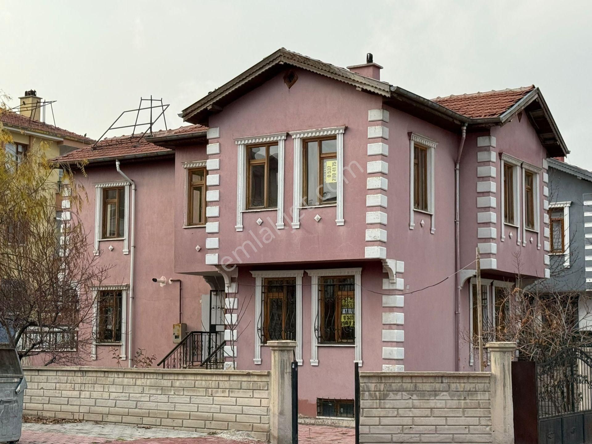 Buhara Mahallesinde Müstakil Dubleks 3+1 Bahçeli Daire Villa Tarzında - Görsel 2