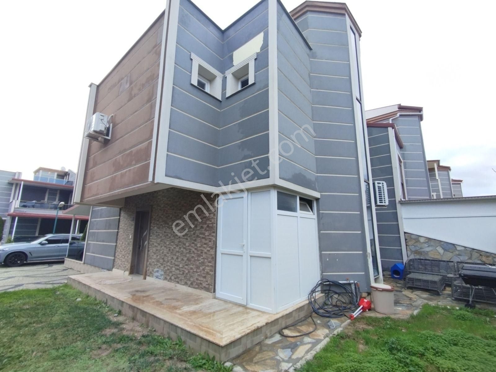 Havuzlu Site Denize Yakın Villa - Görsel 31