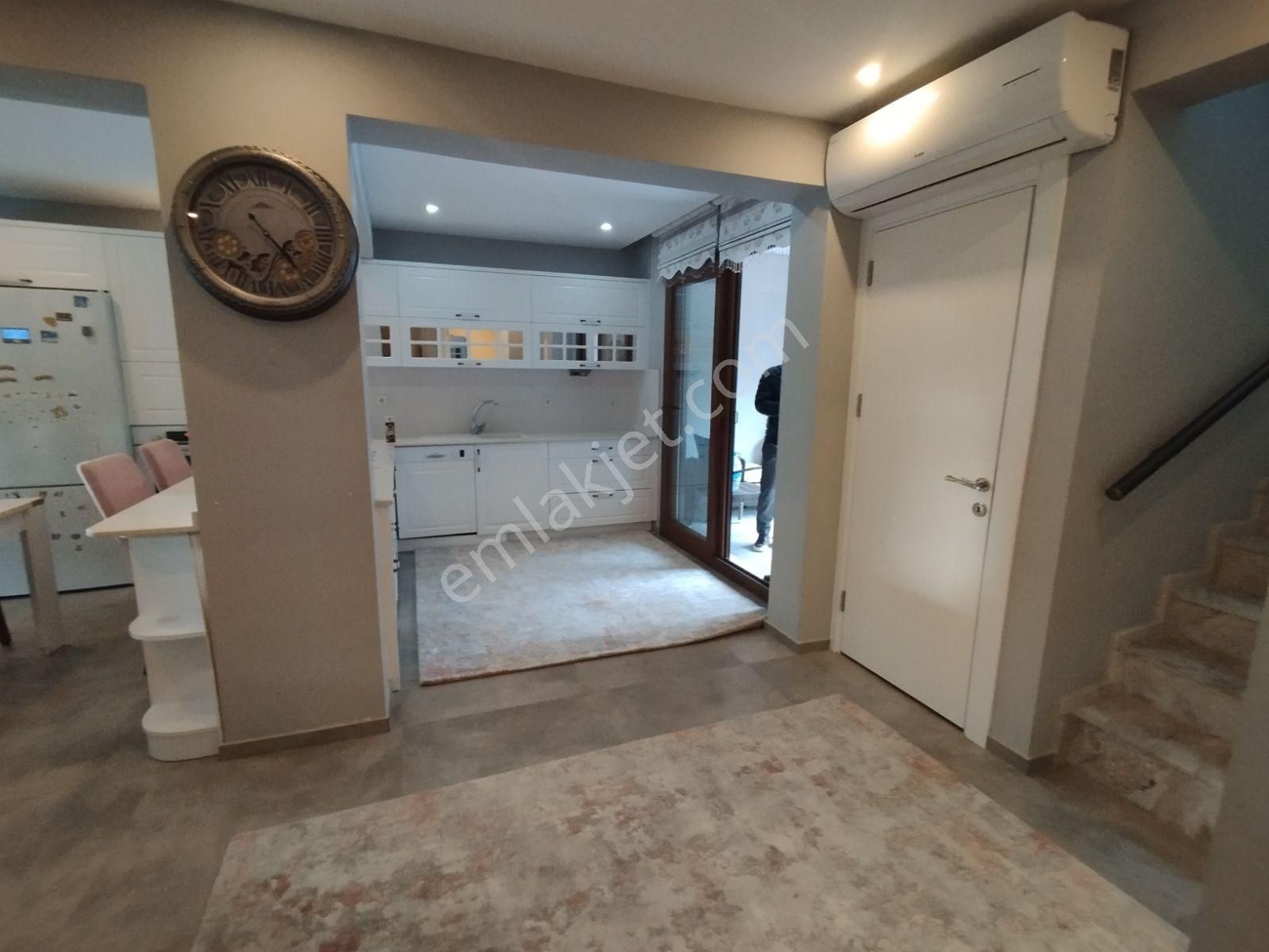 Havuzlu Site Denize Yakın Villa - Görsel 8