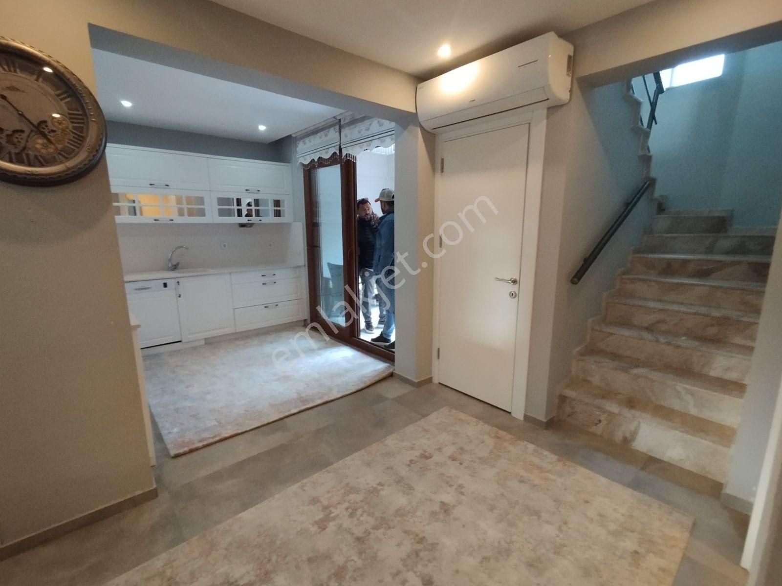 Havuzlu Site Denize Yakın Villa - Görsel 11