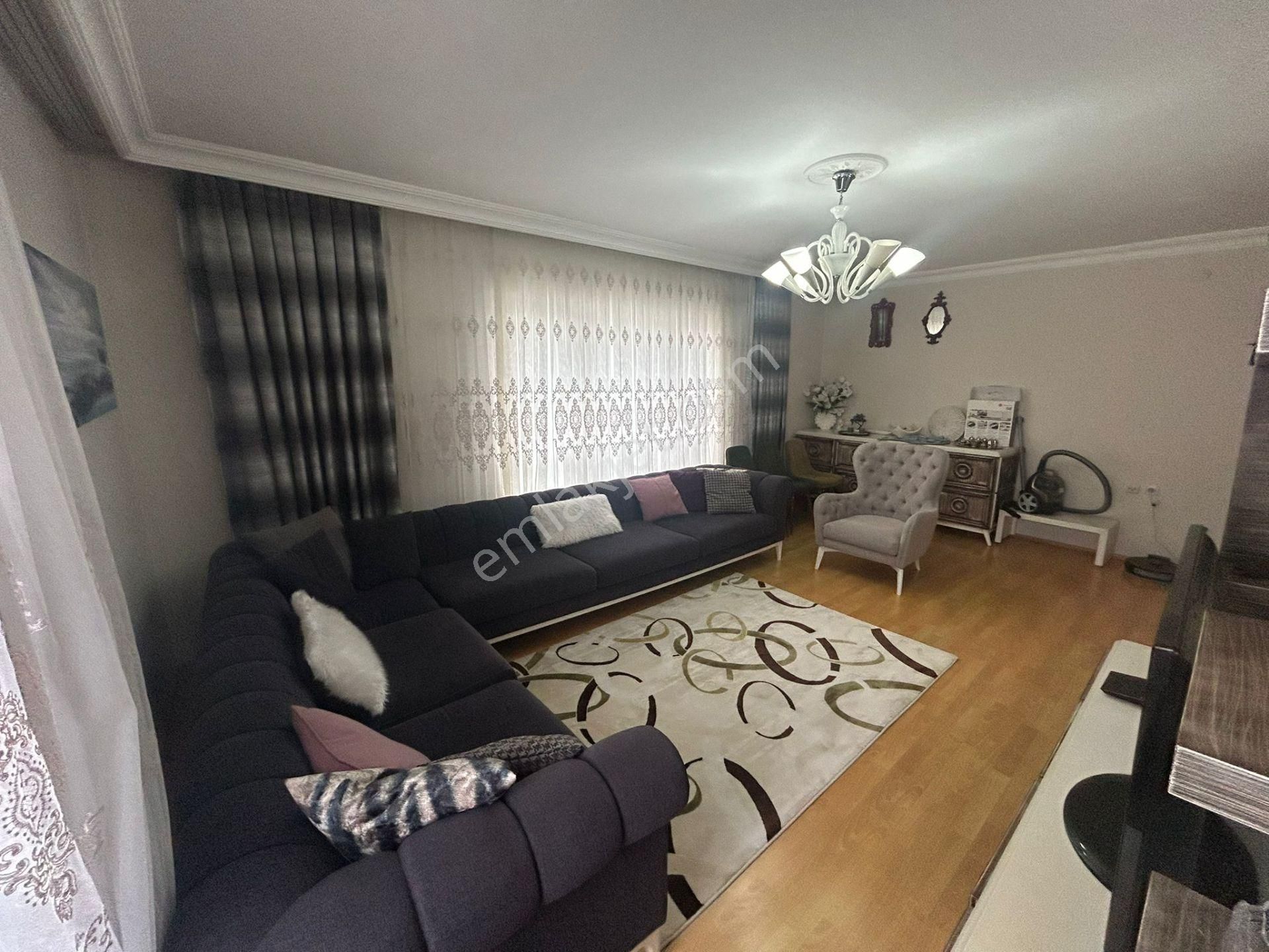 Mamak - Başak Mahallesinde Necip Fazıl Kültür Merkezi Yak. Full Yapılı 3+1 Satılık Daire !!!