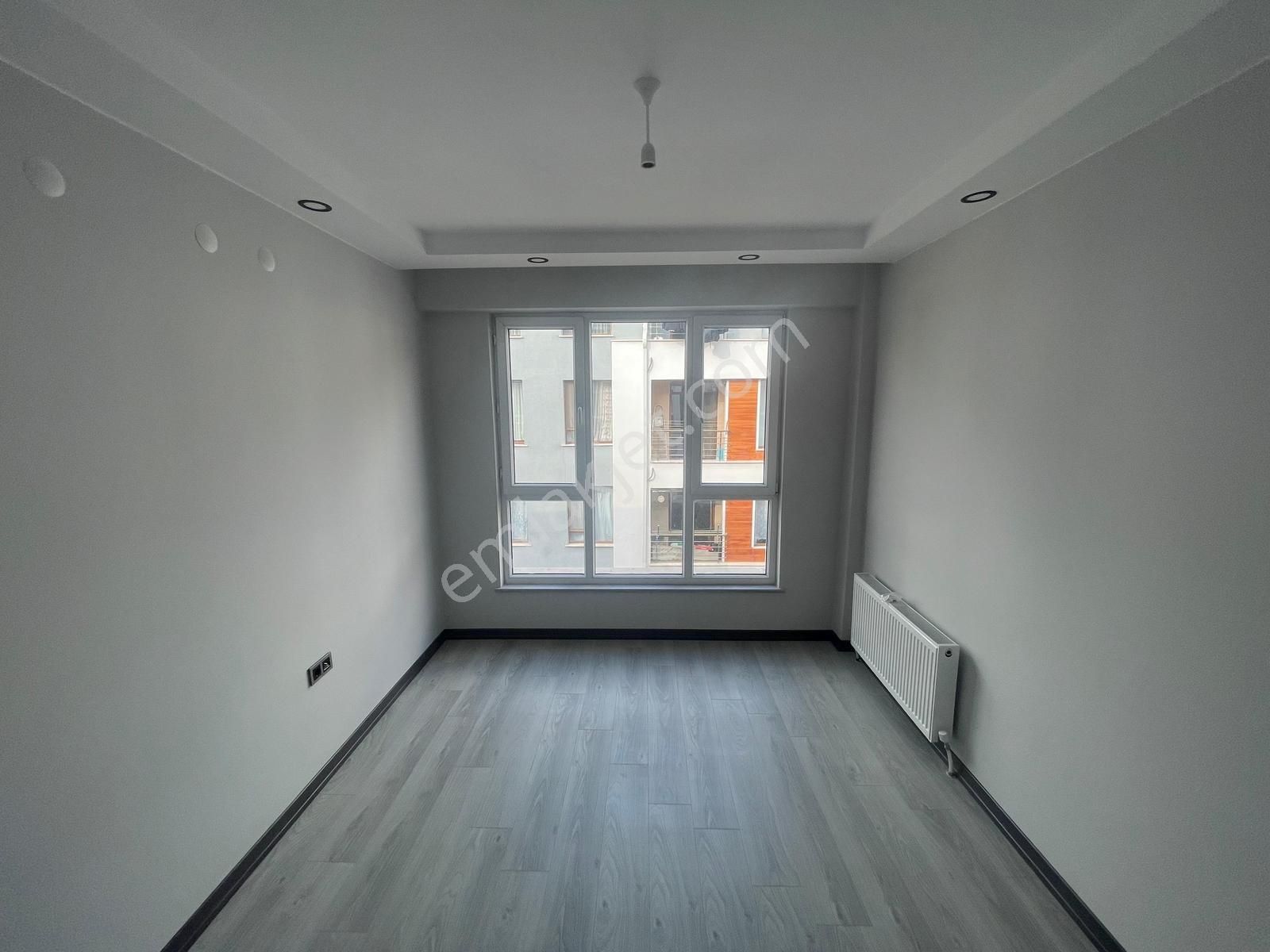 Onbaşıoğullarından Sütlüce Mah. 2+0