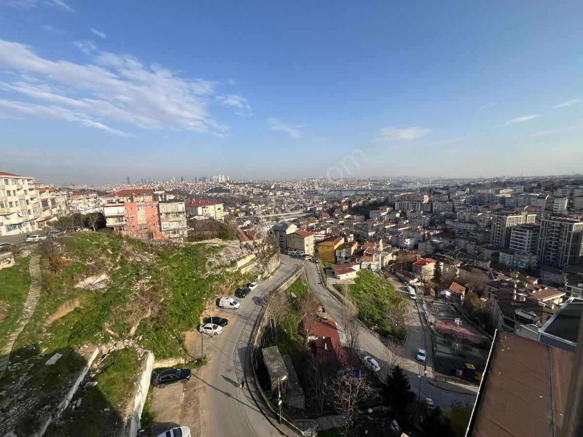 Kapanmaz Panoramik Haliç Manzaralı 3+2 Kiralık Dubleks Daire - Görsel 18
