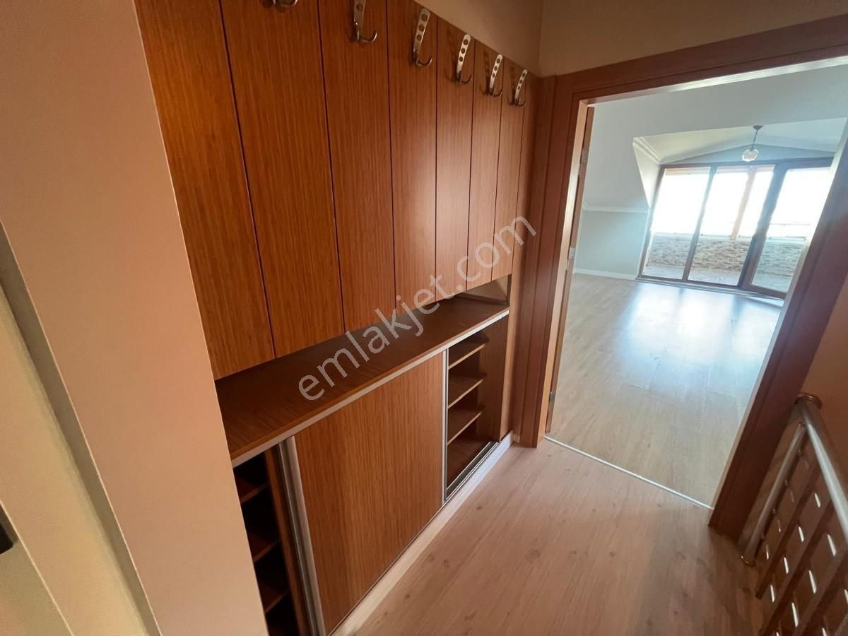 Kapanmaz Panoramik Haliç Manzaralı 3+2 Kiralık Dubleks Daire - Görsel 12