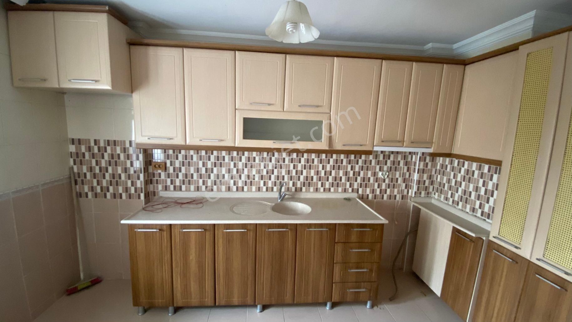 Arslan Emlaktan 6.cadde Üzerinde 3+1 Asansörlü Kiralık Daire - Görsel 9