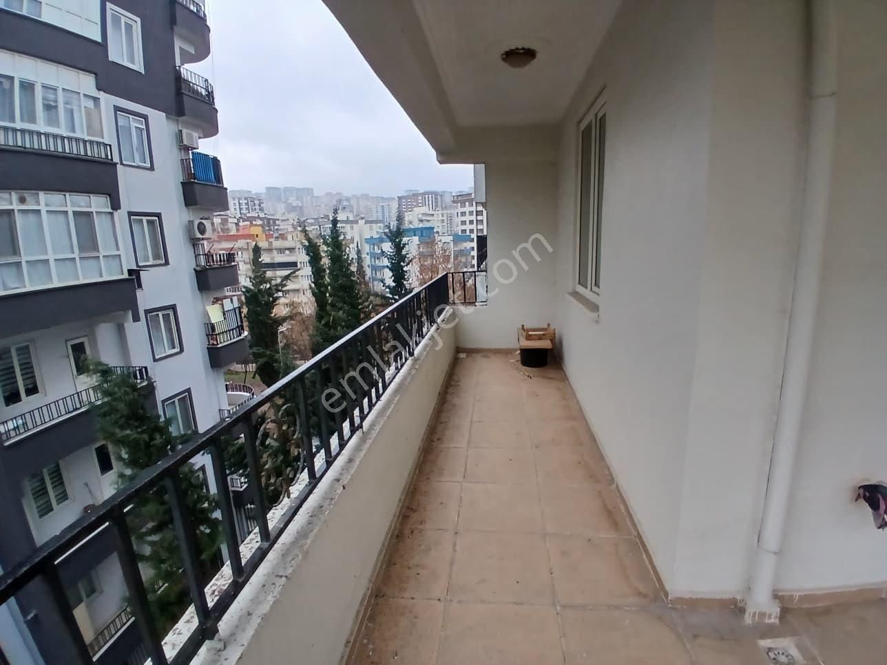 Akev Gayrimenkul'den Kköprü Karşıyaka'da 4+1 Ara Kat Daire - Görsel 20