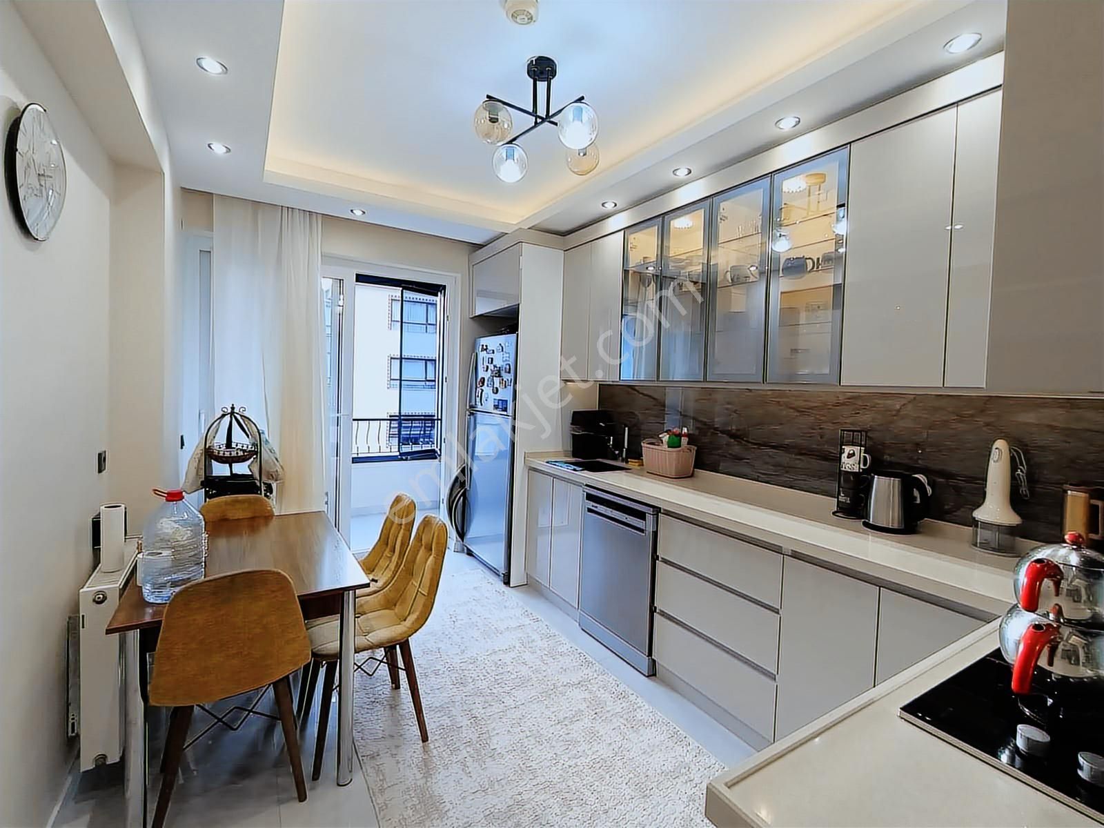 Turhandökme/ilköğretimokul/3/bina/ara/kat/3+1/lüks/yapılı/2bnyön - Görsel 2