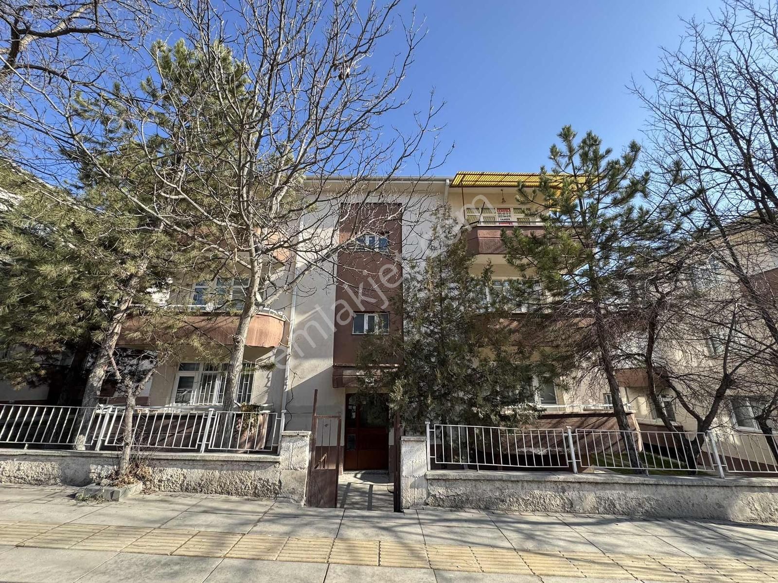 An-ka'dan Şehitlikte Site İçi Satılık Daire