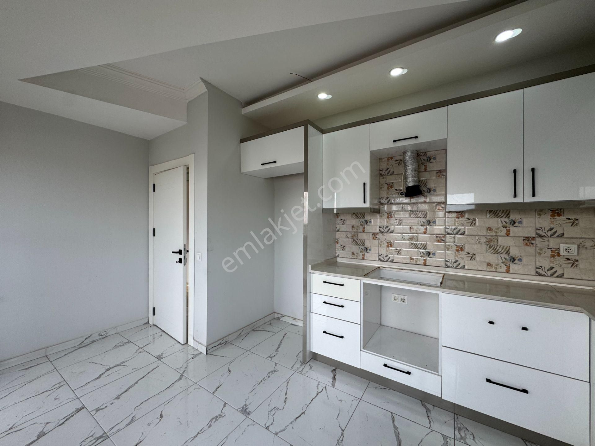 Mevlana Cadde Arkasında Çift Banyolu Sıfır 4+1 Fırsat Daire - Görsel 10