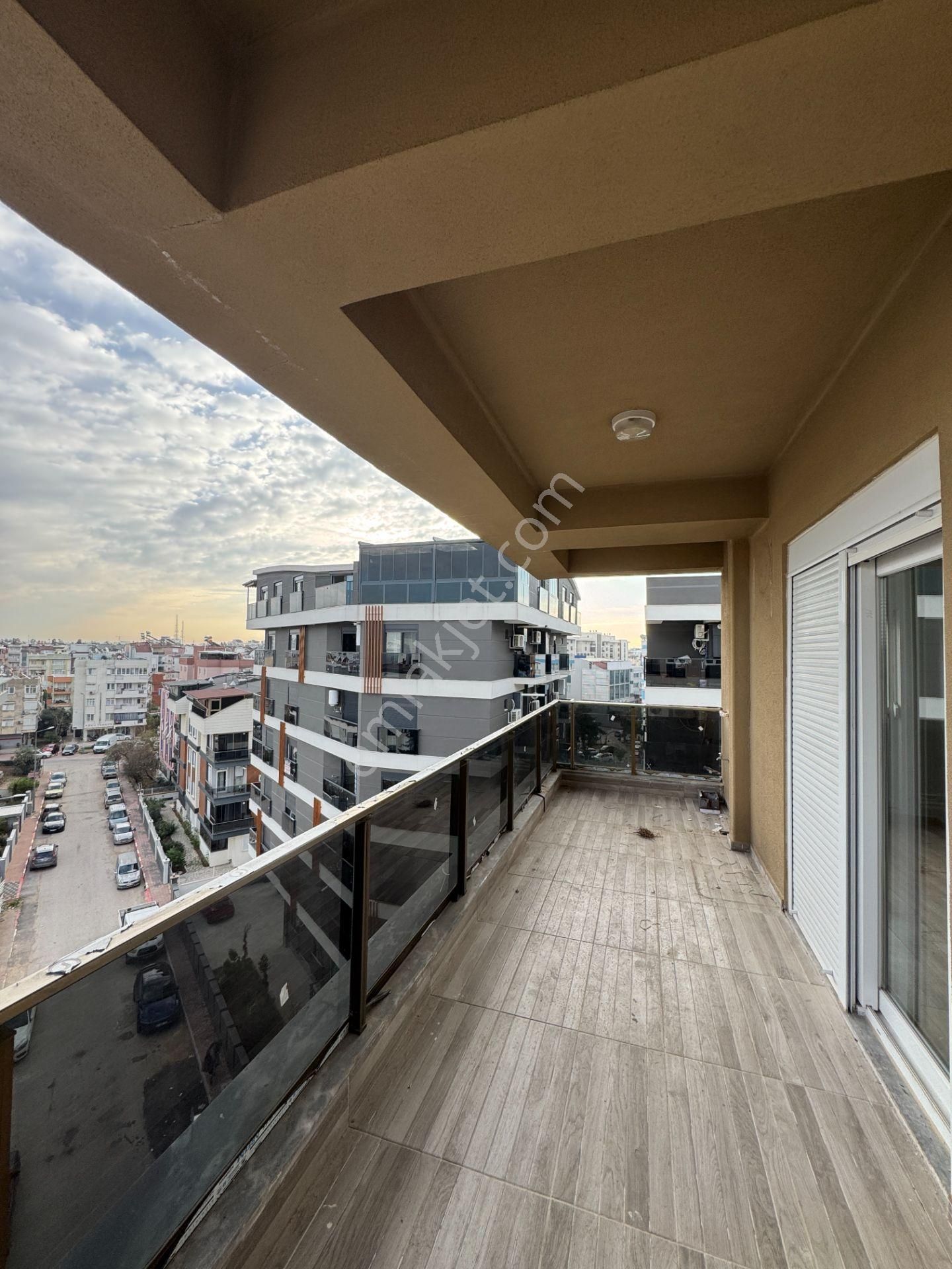 Mevlana Cadde Arkasında Çift Banyolu Sıfır 4+1 Fırsat Daire - Görsel 6