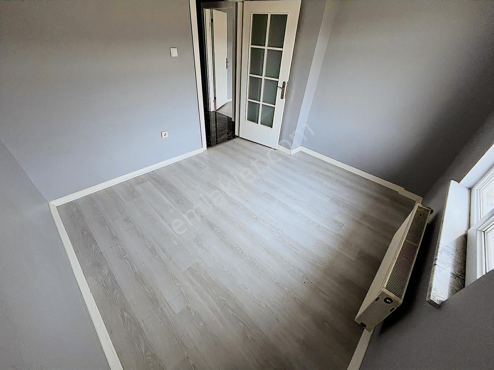 Fatih Mah 3+1 Ful Yapılı 4. Katta Ön Cephe Kiralık Daire - Görsel 28