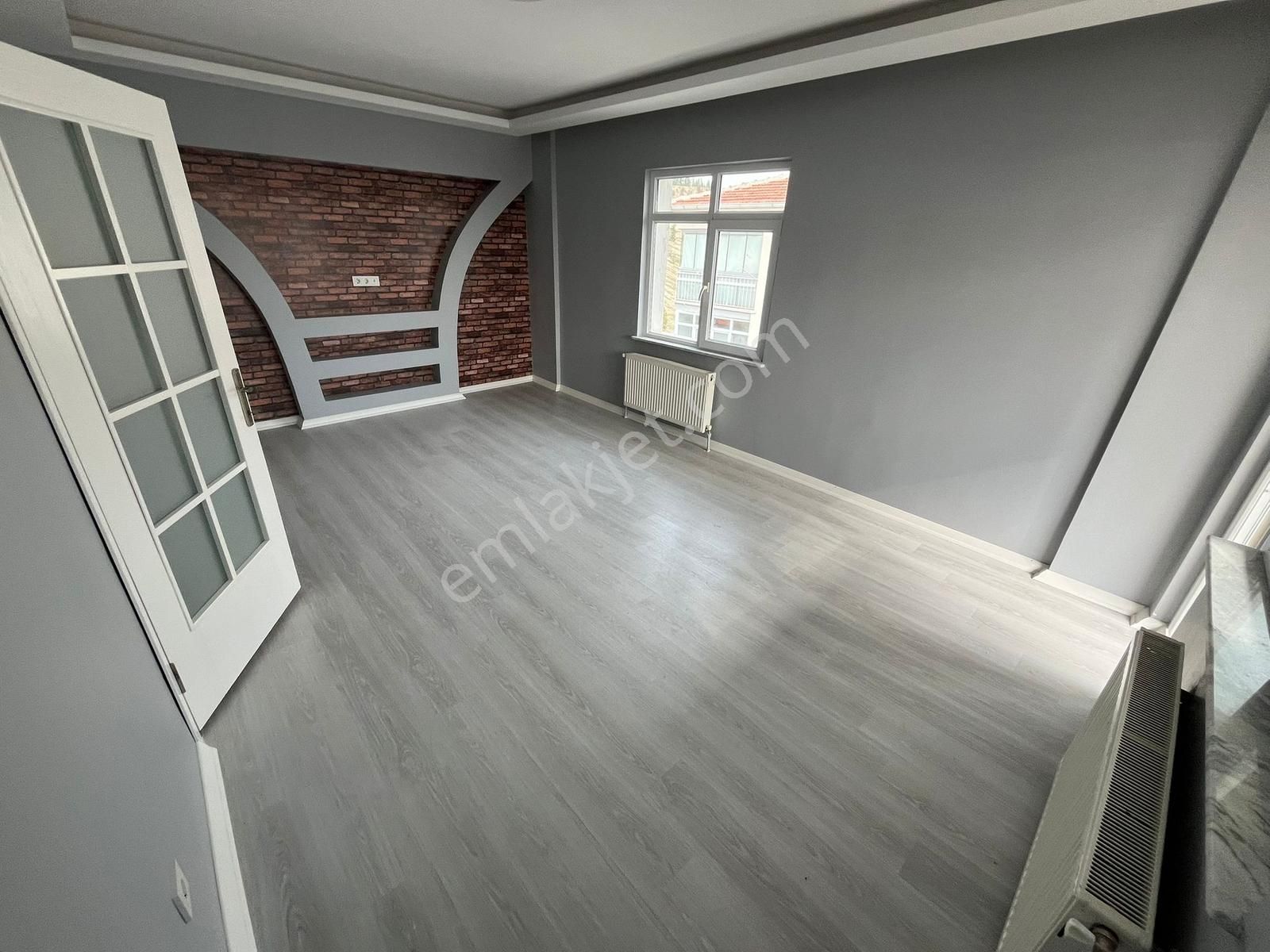 Fatih Mah 3+1 Ful Yapılı 4. Katta Ön Cephe Kiralık Daire - Görsel 19