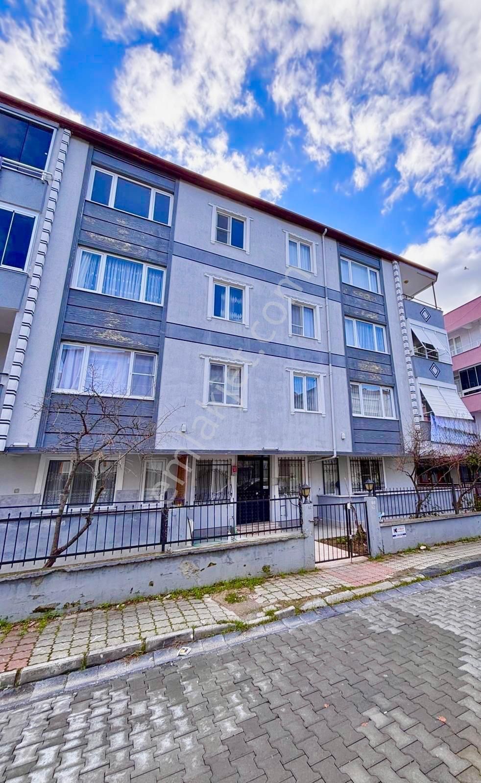 Onur Yıldırım'dan Altınkumda Ayrı Mutfak Geniş 2+1 Satılık Daire