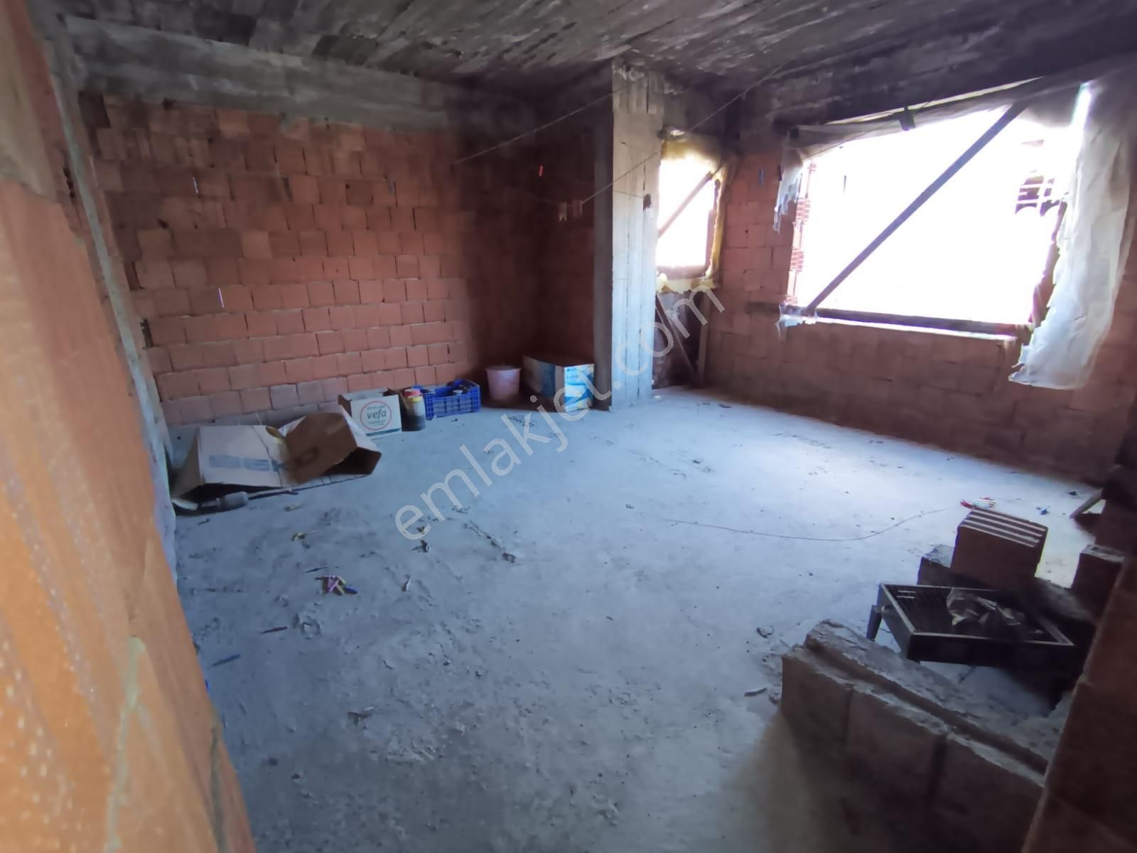 Esenyalı Fatih Mahallesinde Satılık 240m2 Arsa İçinde Müstakil 3 Kat Ev - Görsel 18