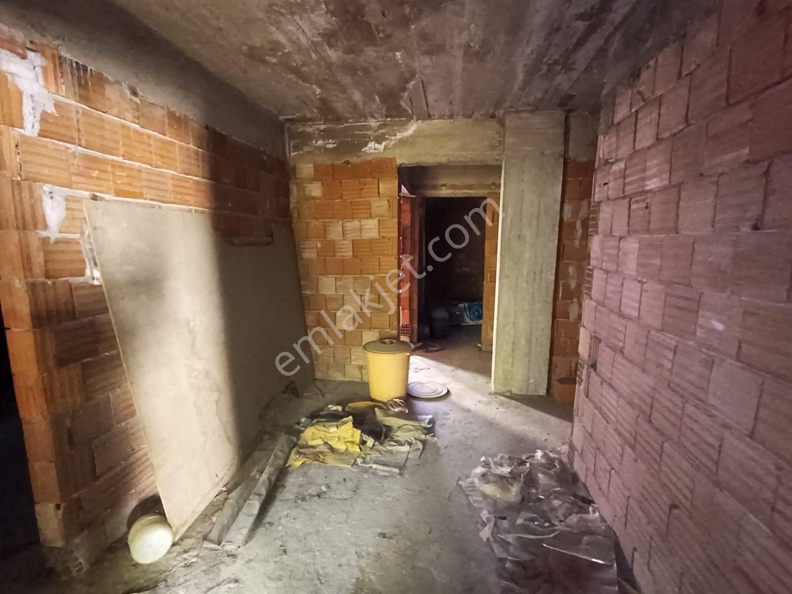 Esenyalı Fatih Mahallesinde Satılık 240m2 Arsa İçinde Müstakil 3 Kat Ev - Görsel 19