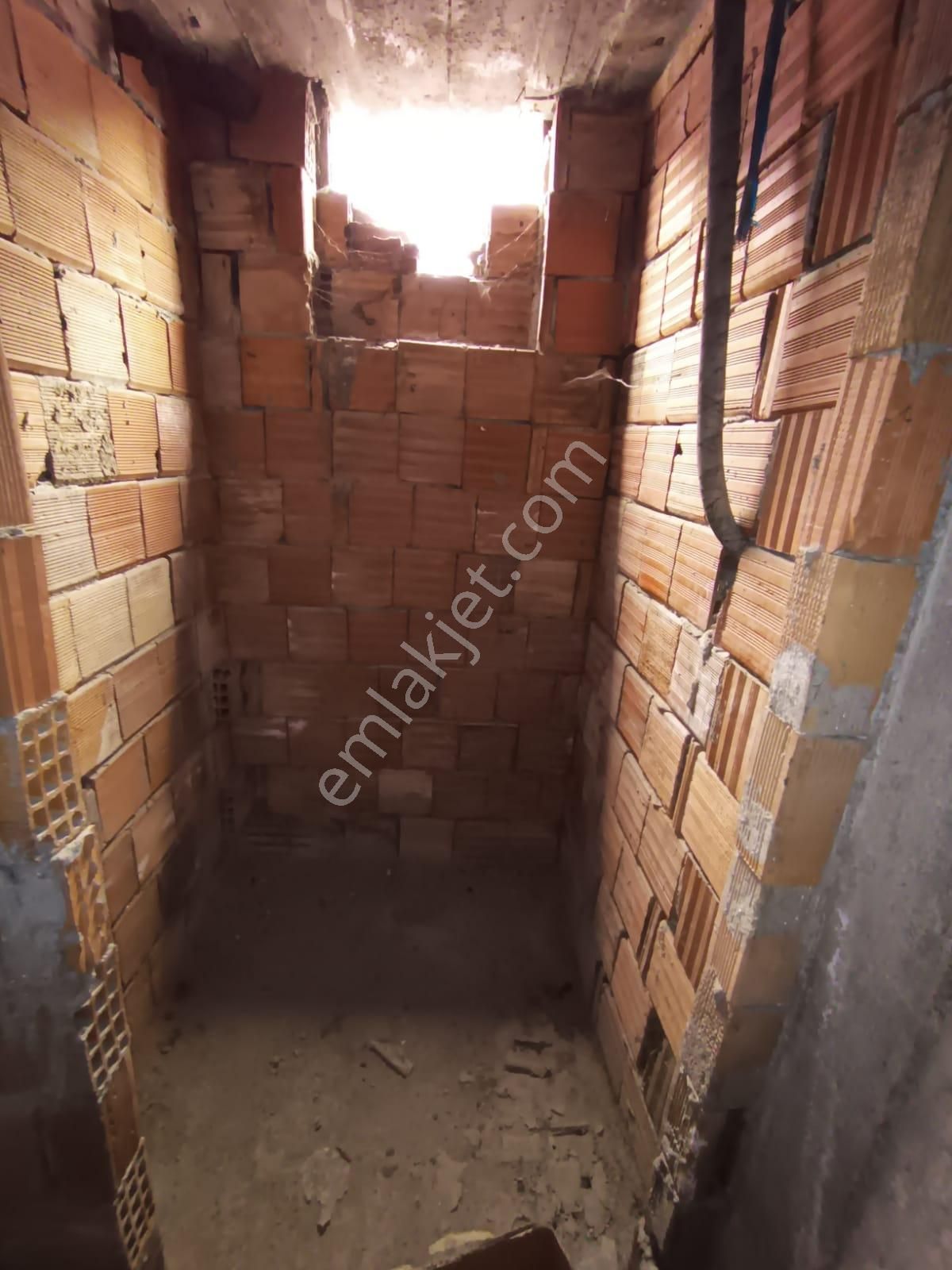 Esenyalı Fatih Mahallesinde Satılık 240m2 Arsa İçinde Müstakil 3 Kat Ev - Görsel 22