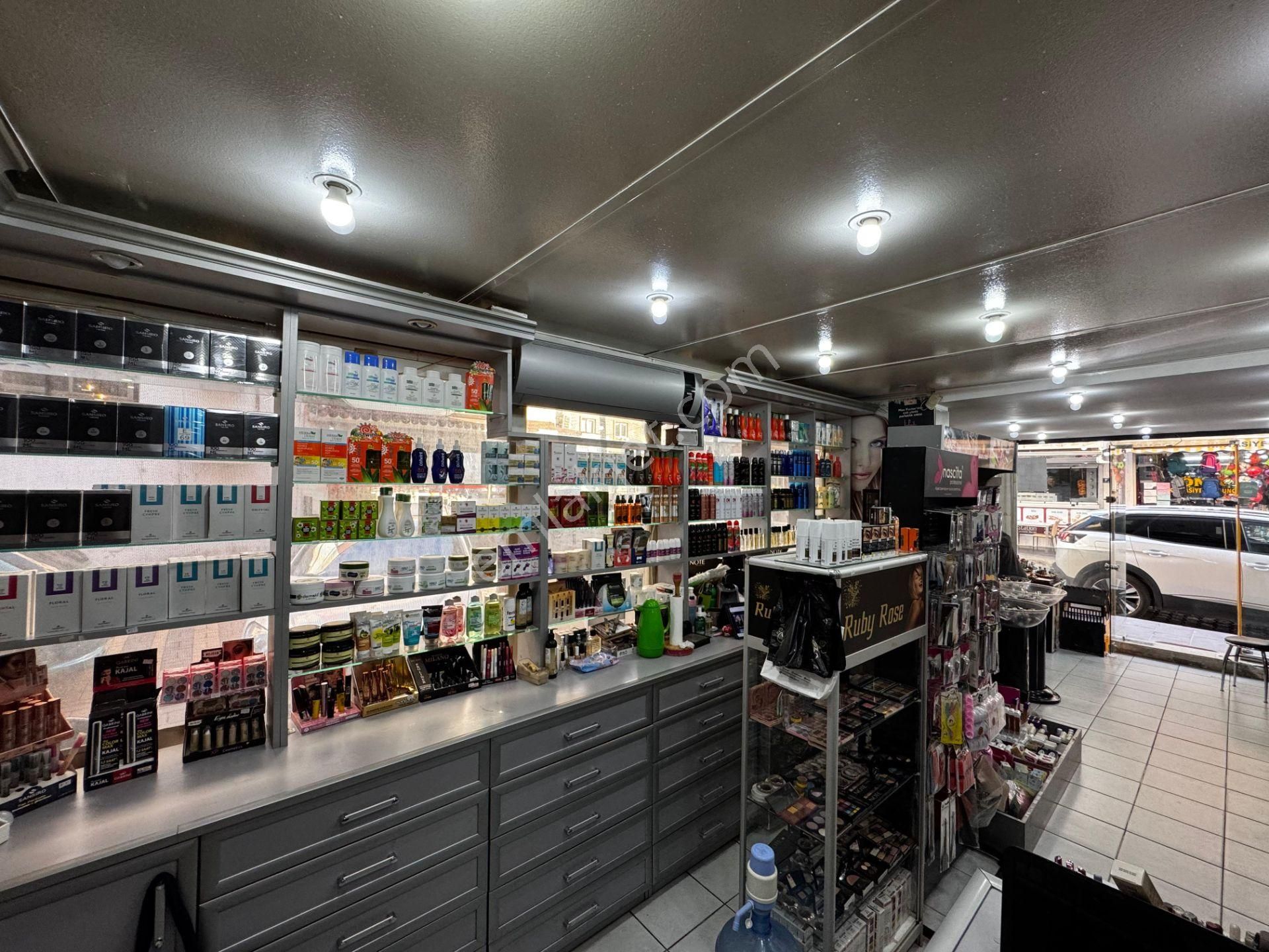 Devren Kiralık Hazır Müşterili Kozmetik Ve Parfümeri Dükkanı - Görsel 12
