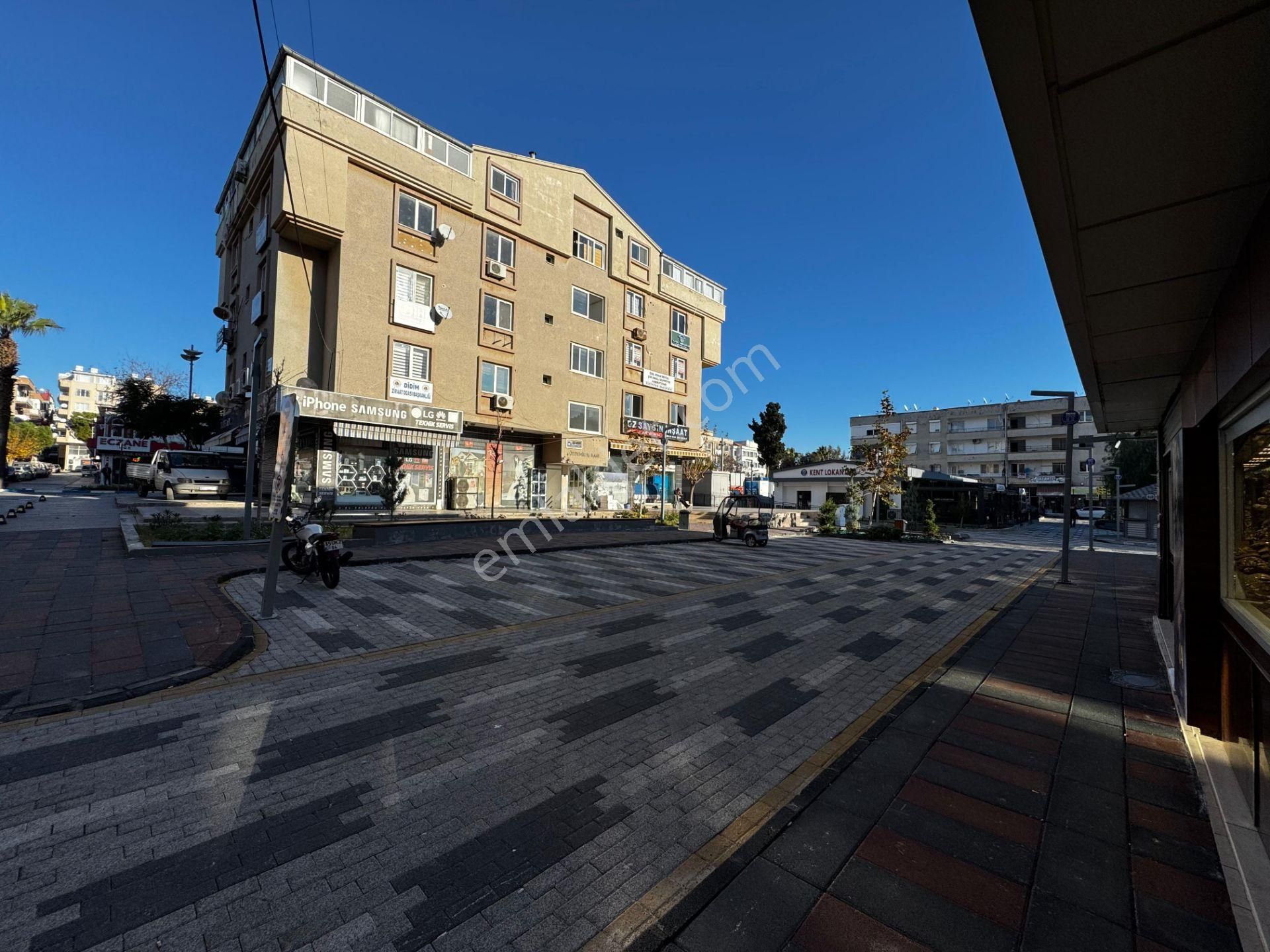 Devren Kiralık Hazır Müşterili Kozmetik Ve Parfümeri Dükkanı - Görsel 19