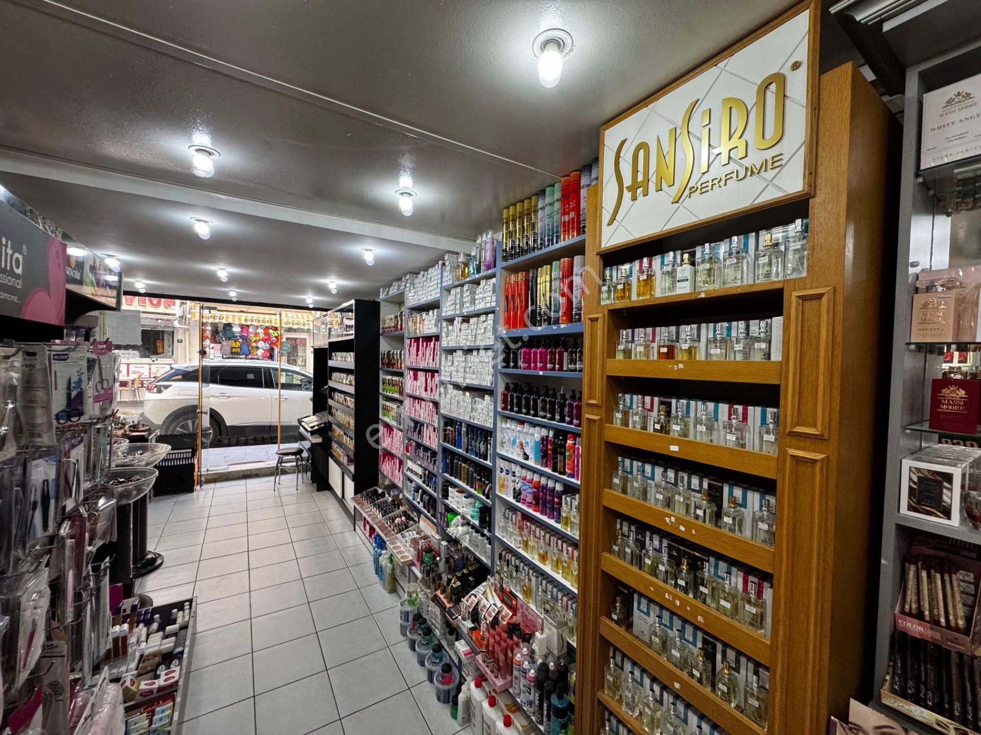 Devren Kiralık Hazır Müşterili Kozmetik Ve Parfümeri Dükkanı - Görsel 7