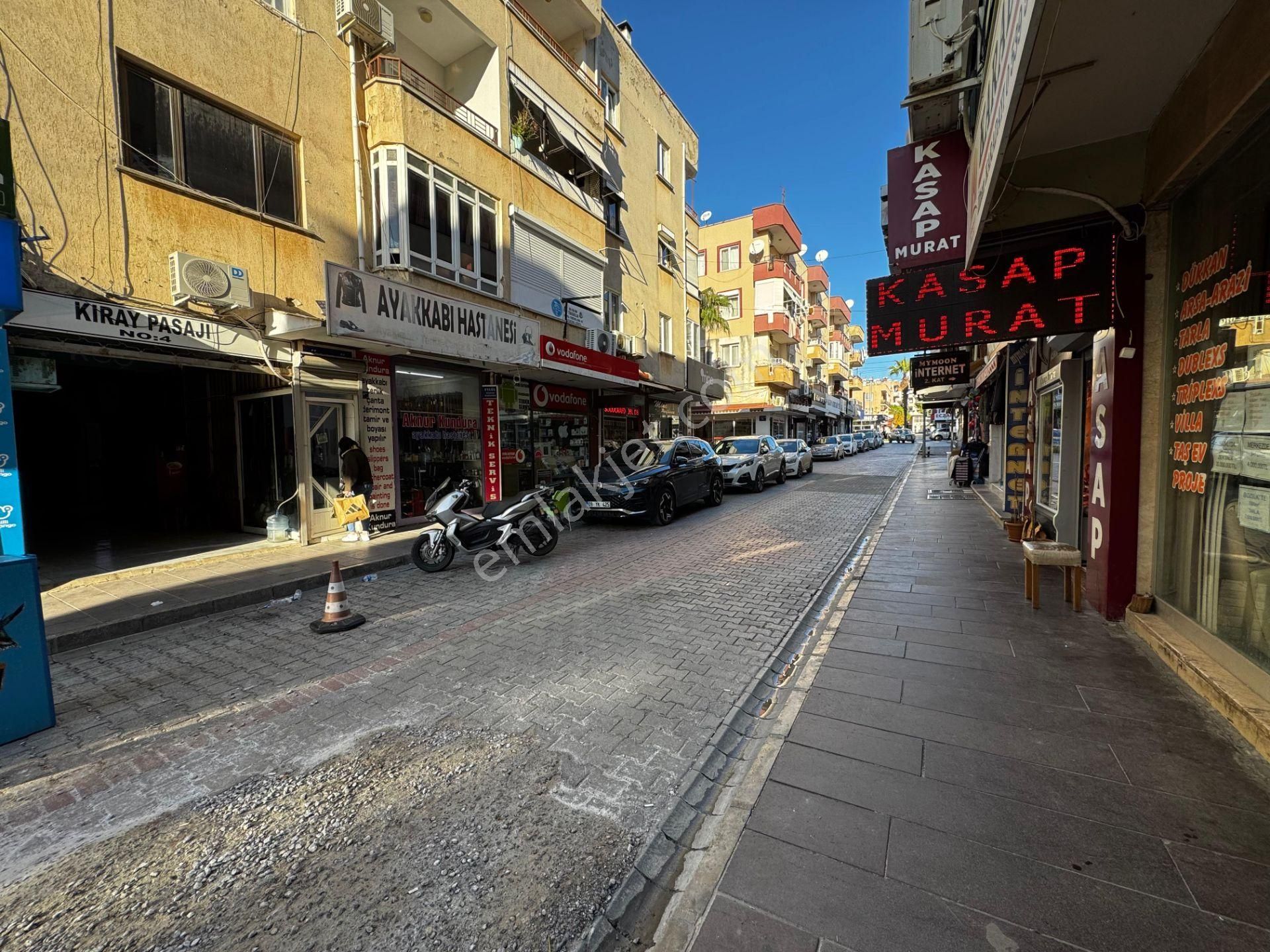 Devren Kiralık Hazır Müşterili Kozmetik Ve Parfümeri Dükkanı - Görsel 22