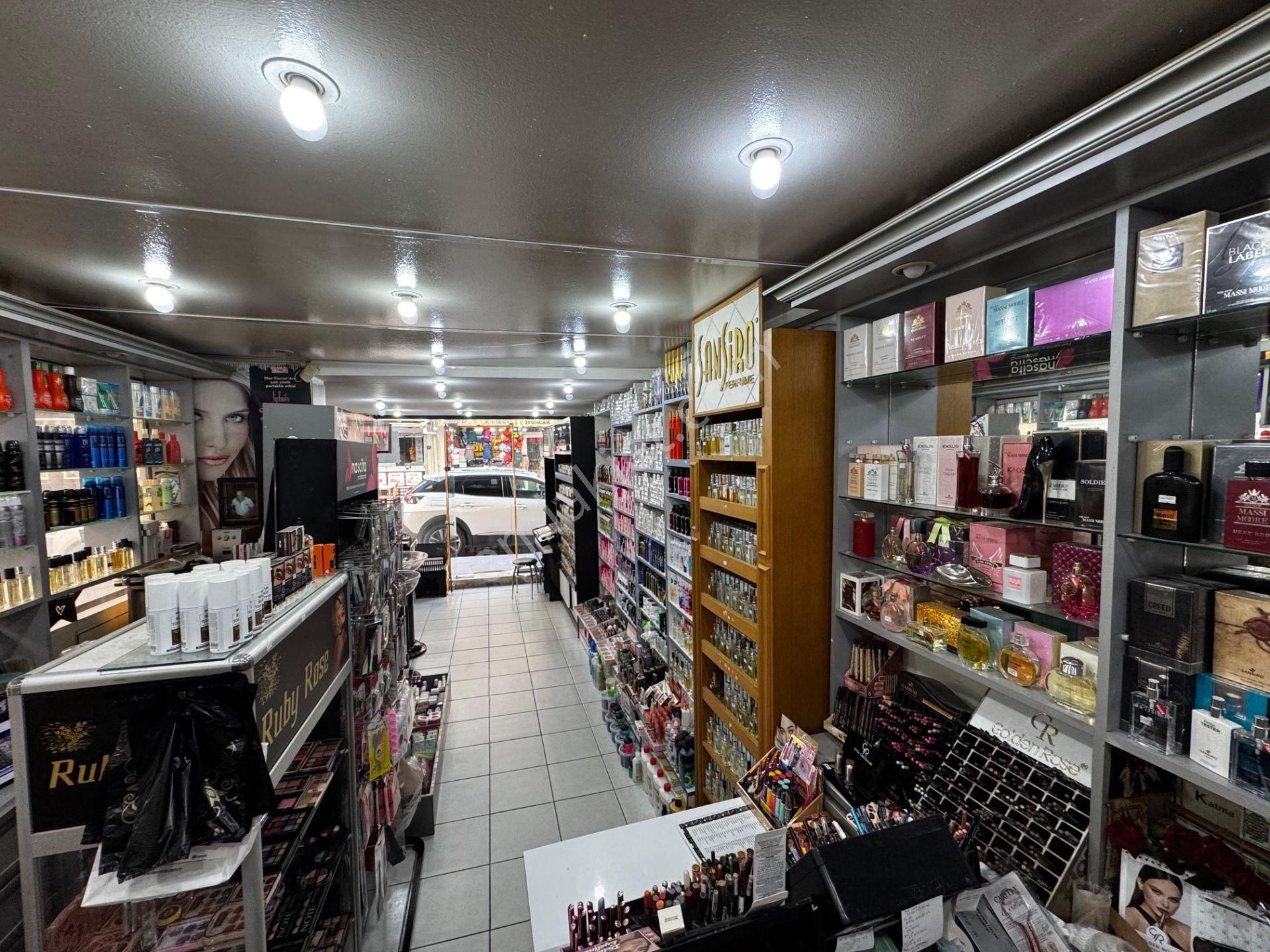 Devren Kiralık Hazır Müşterili Kozmetik Ve Parfümeri Dükkanı - Görsel 11
