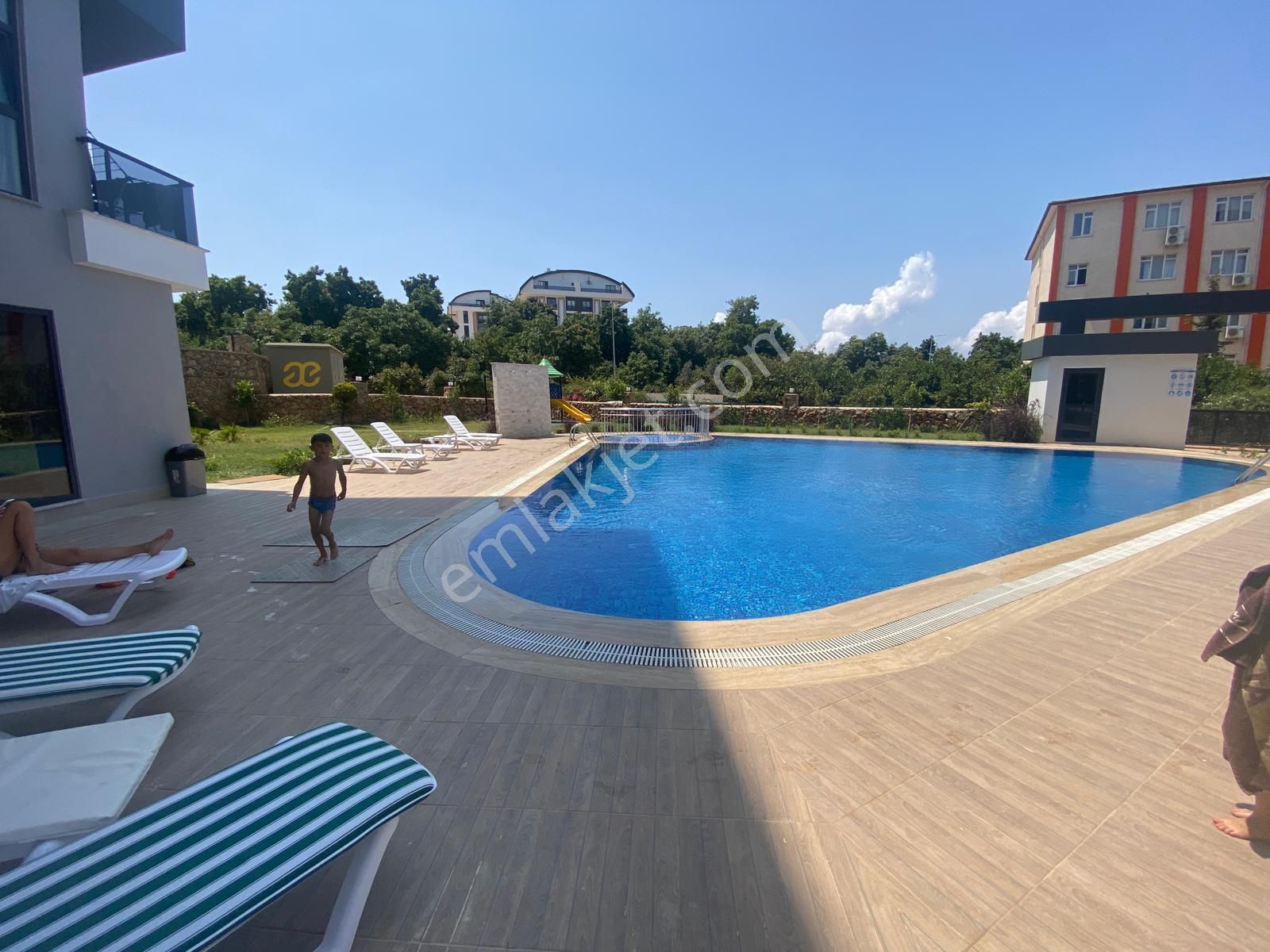 Alanya Oba'da Satılık 1+1 Eşyalı Lüx Site İçinde Daire - Görsel 2