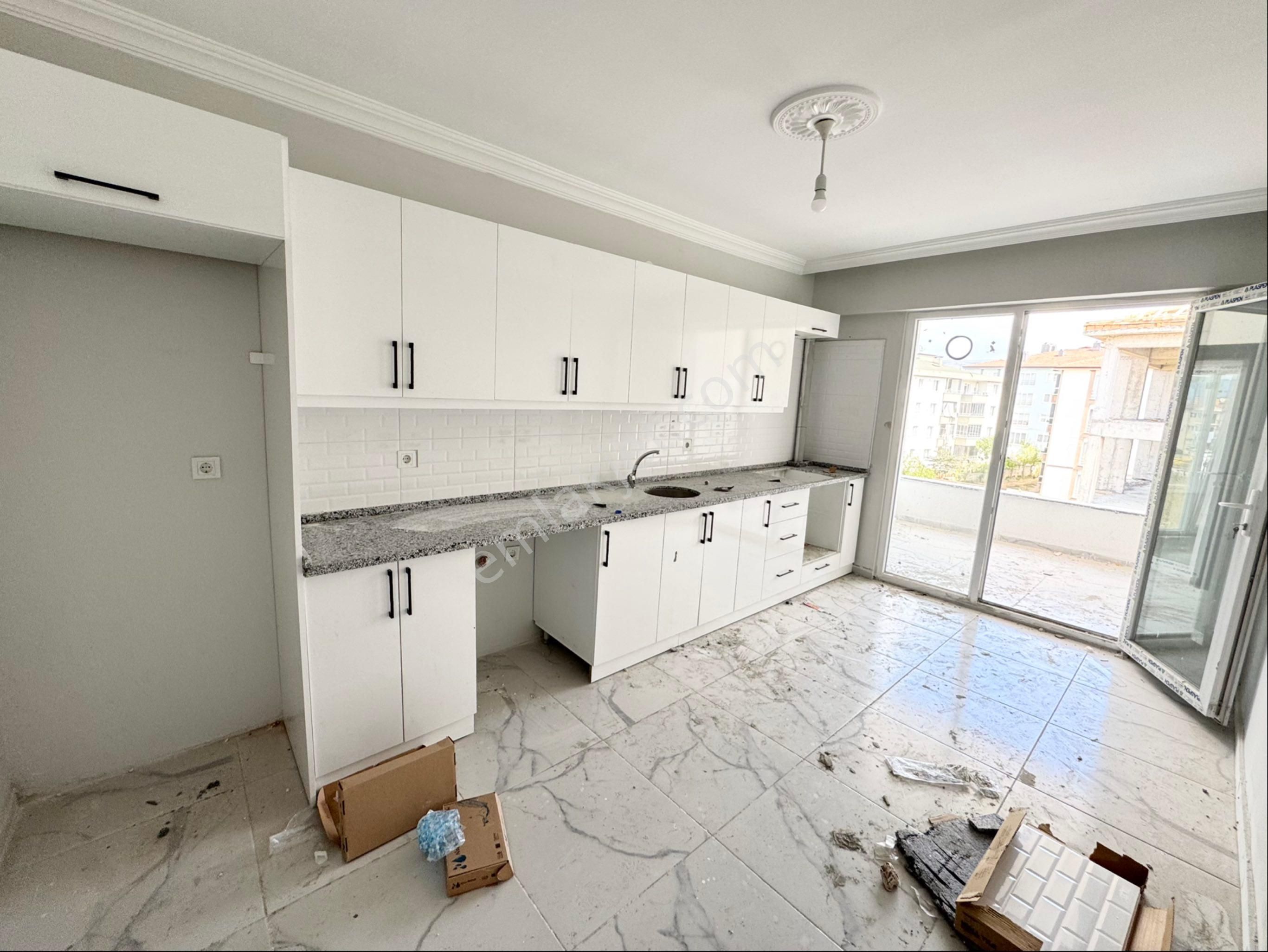 Emlak Evim'den Çiftlik Mah'de Satılık 3+1 Daire - Görsel 3