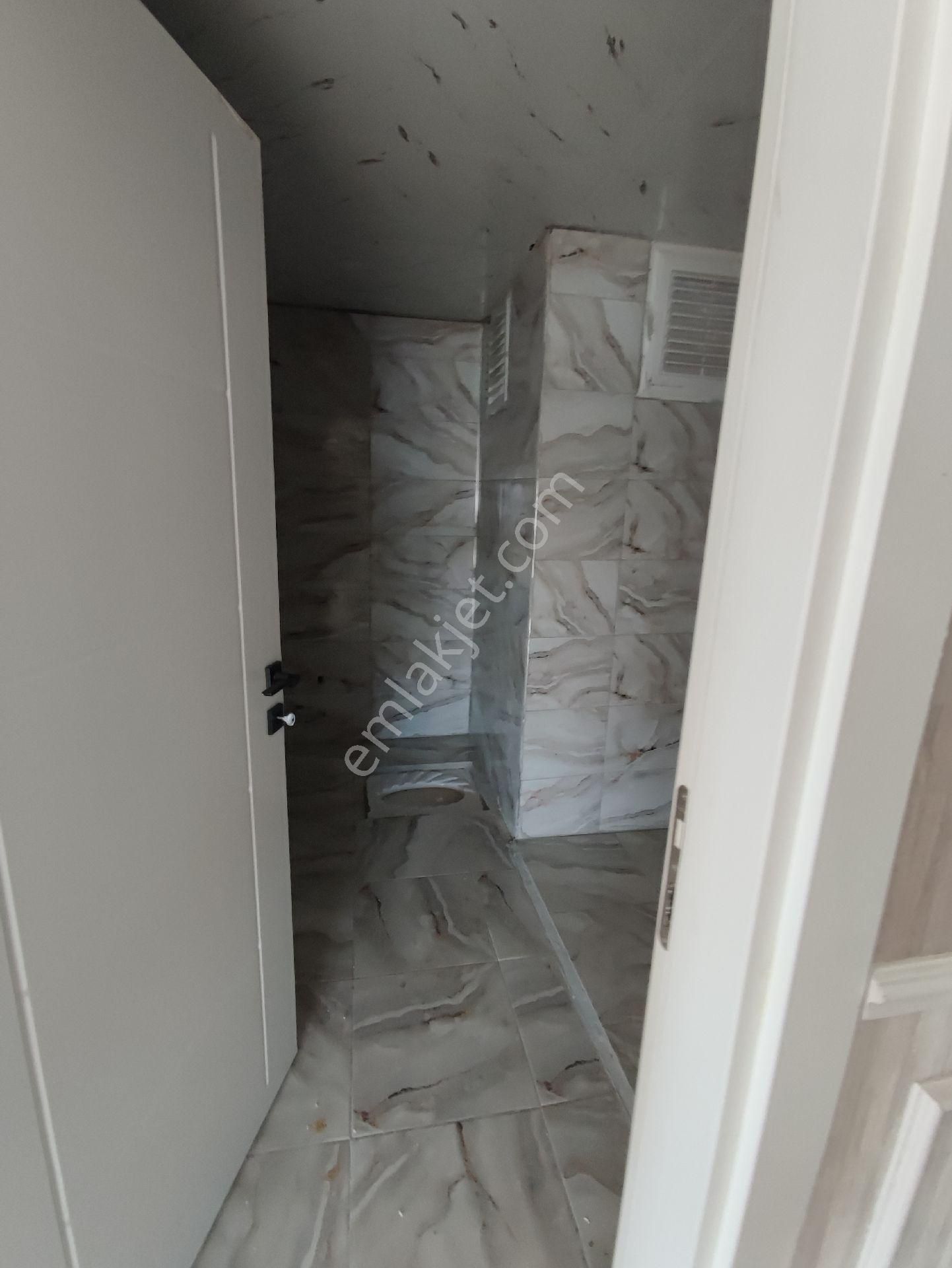 Atakent Mahallesi'nde Acil Satılık 4+4 Dublex Daire - Görsel 15