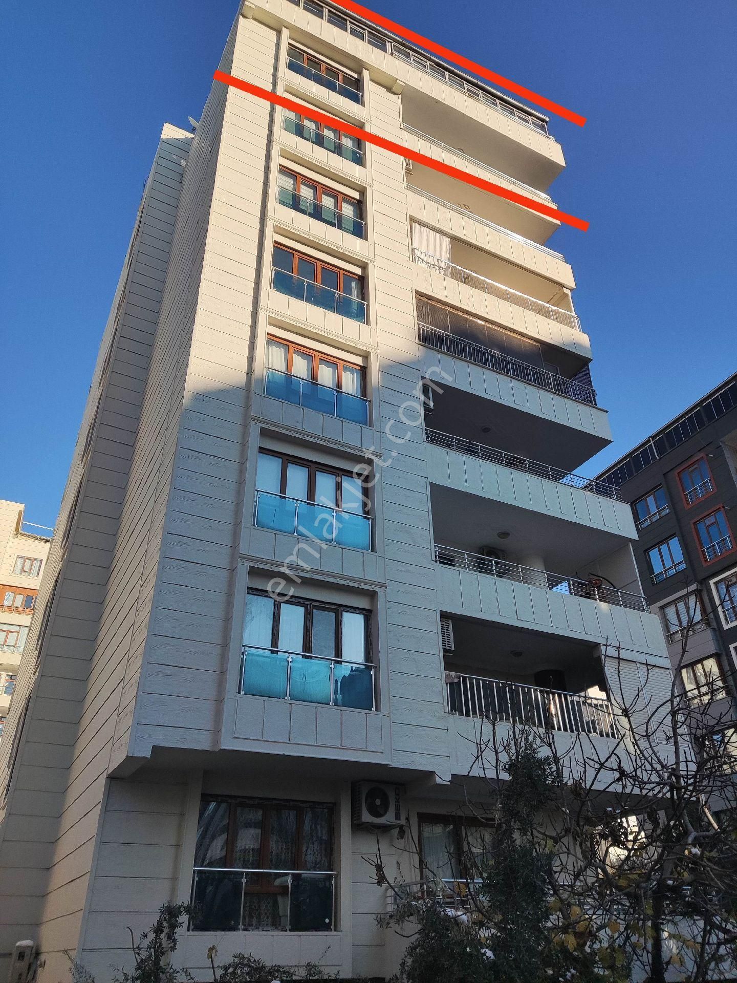 Atakent Mahallesi'nde Acil Satılık 4+4 Dublex Daire