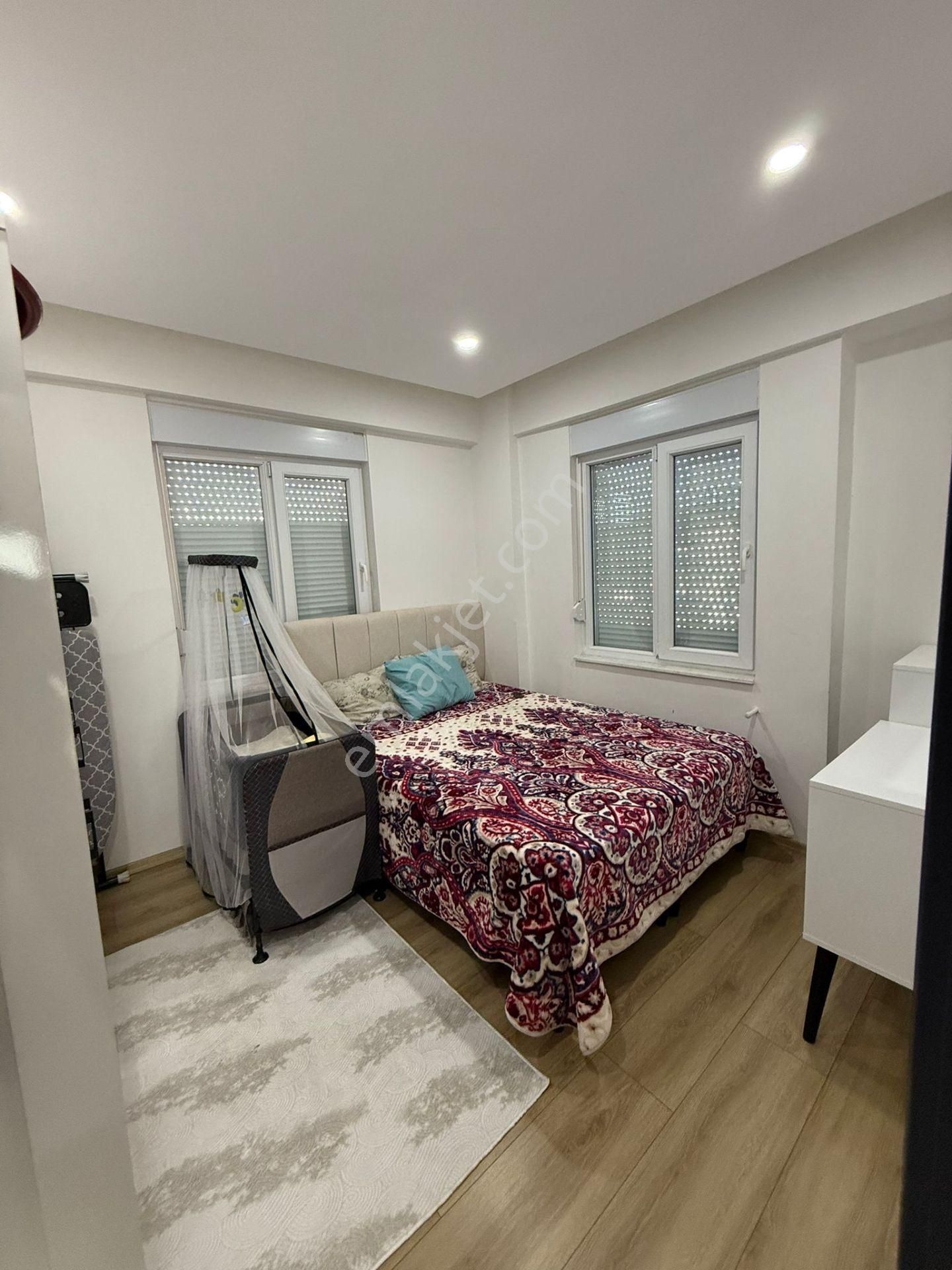 Ayanoğlu Mahallesi Tramvaya Sıfır 2+1 - Görsel 10