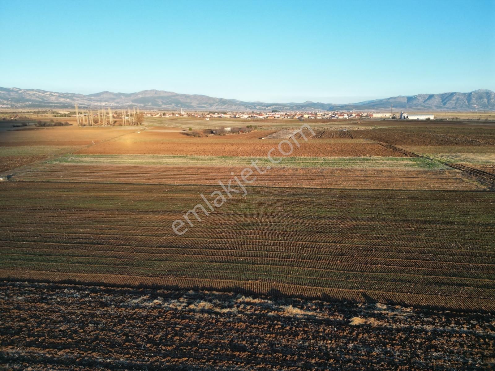Antalya Asfaltına Çok Yakın Konumda 1554m2 Tarla Yolu Suyu Var - Görsel 4