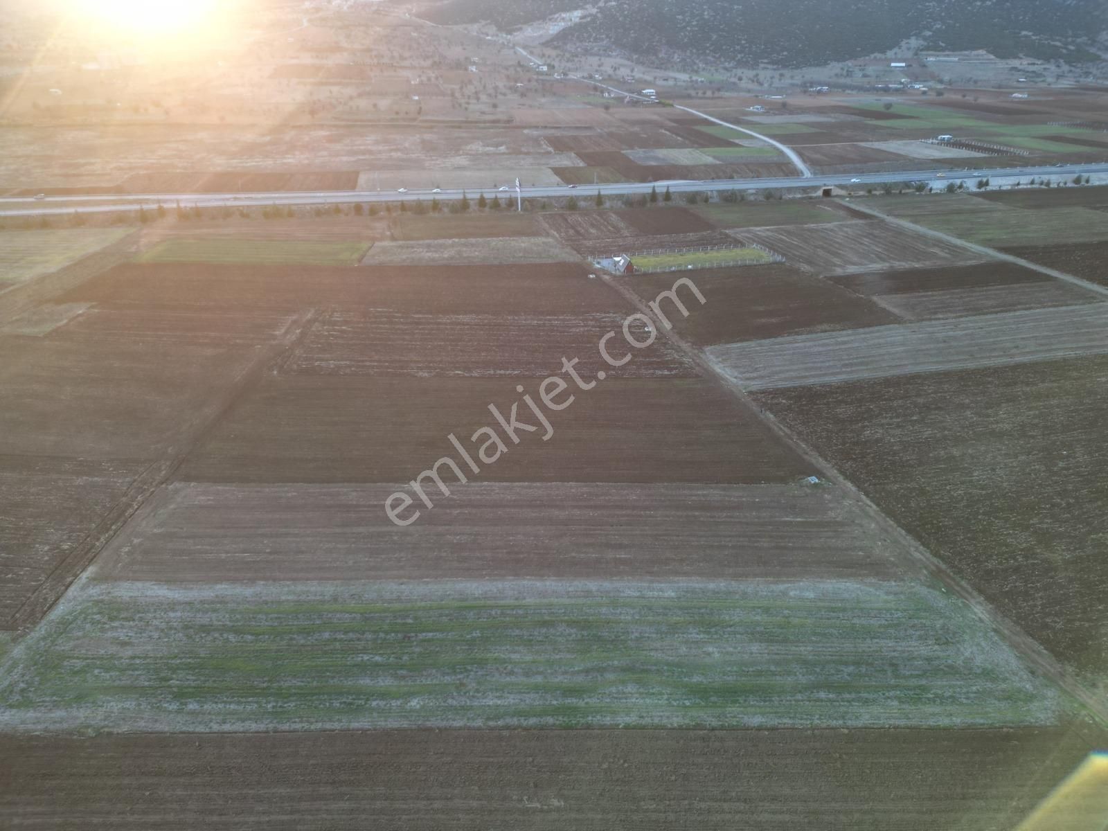Antalya Asfaltına Çok Yakın Konumda 1554m2 Tarla Yolu Suyu Var - Görsel 5
