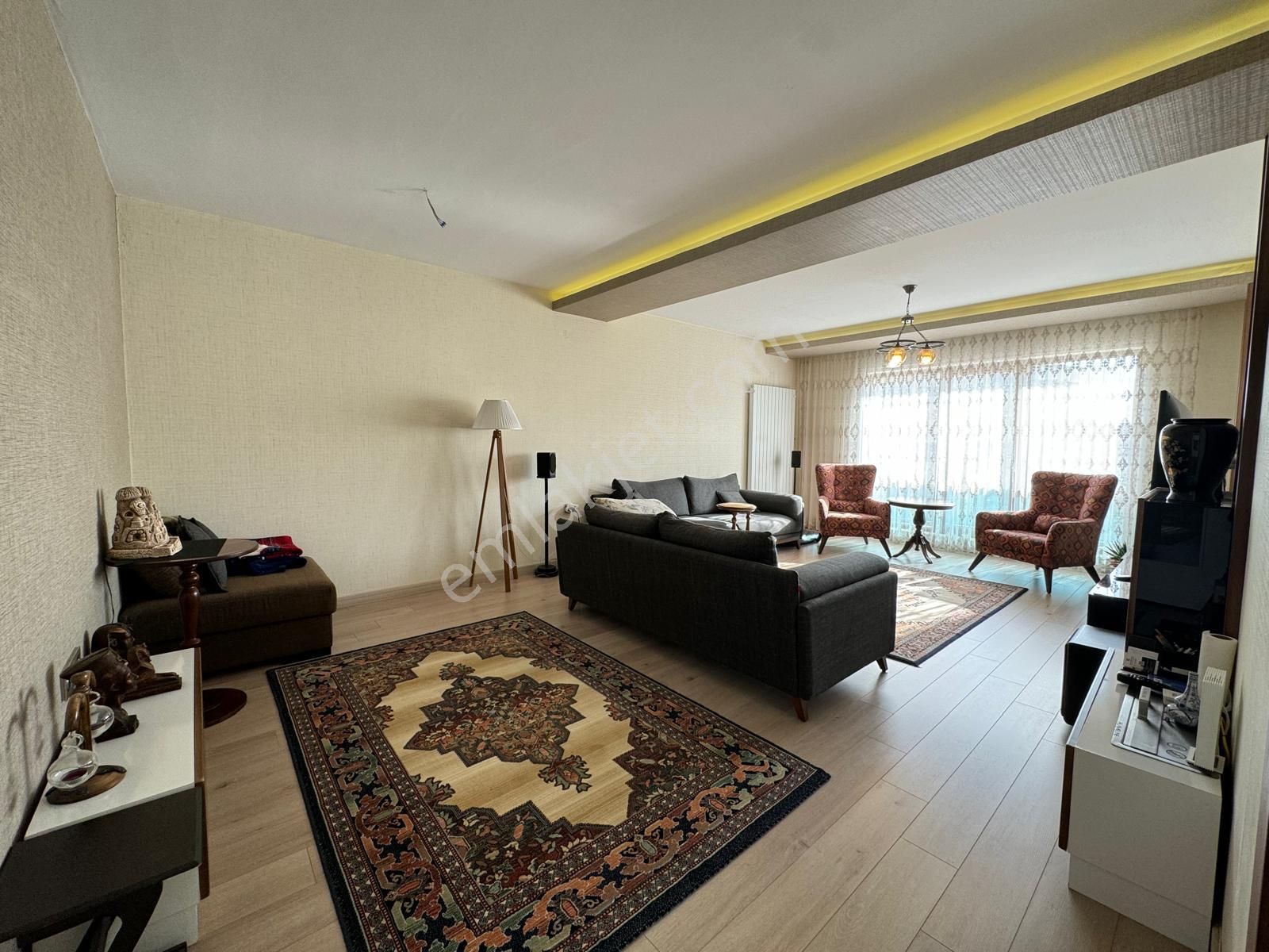 Relax'tan Fırsat 4+1 210 M2 Site İçerisinde Dairemiz Şuan Boştur - Görsel 10