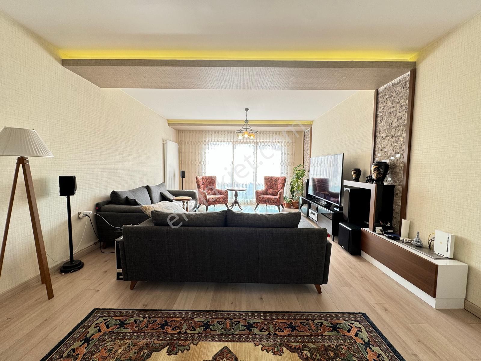 Relax'tan Fırsat 4+1 210 M2 Site İçerisinde Dairemiz Şuan Boştur - Görsel 9