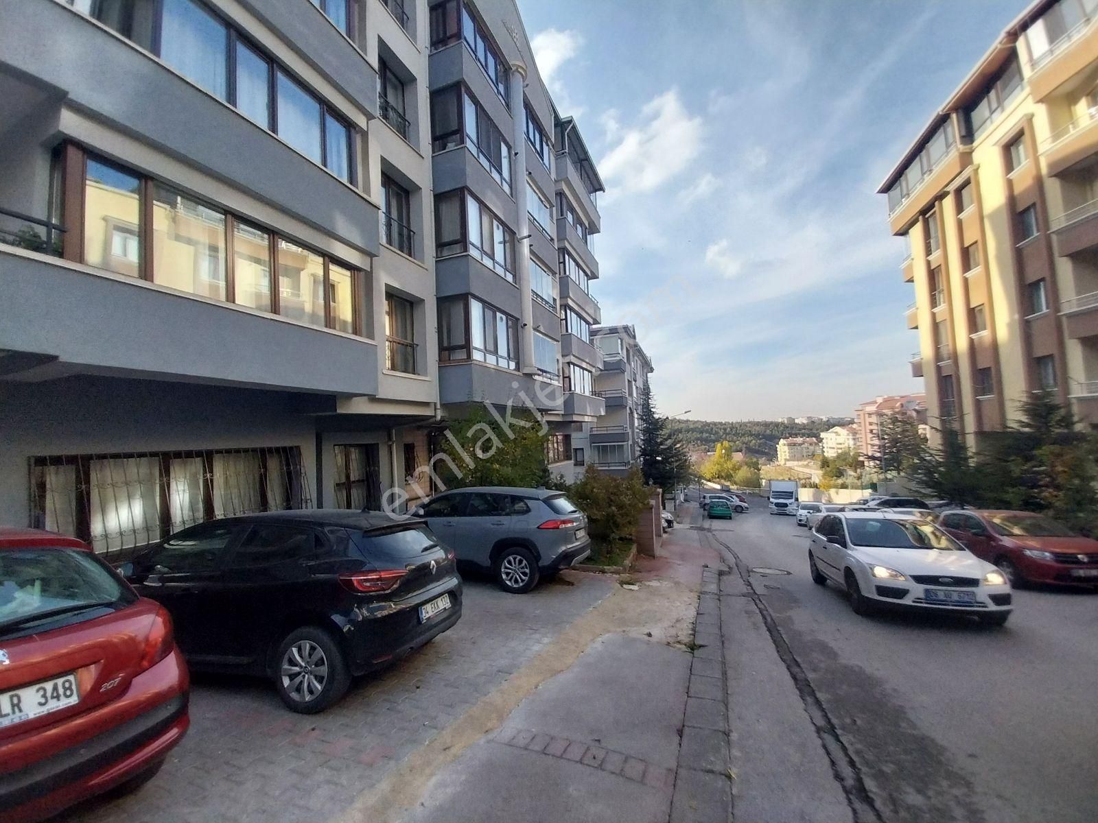 Emaks'tan /gökkuşağın'da /geniş Ferrah/ 3+1 Kiralık / Daire - Görsel 5