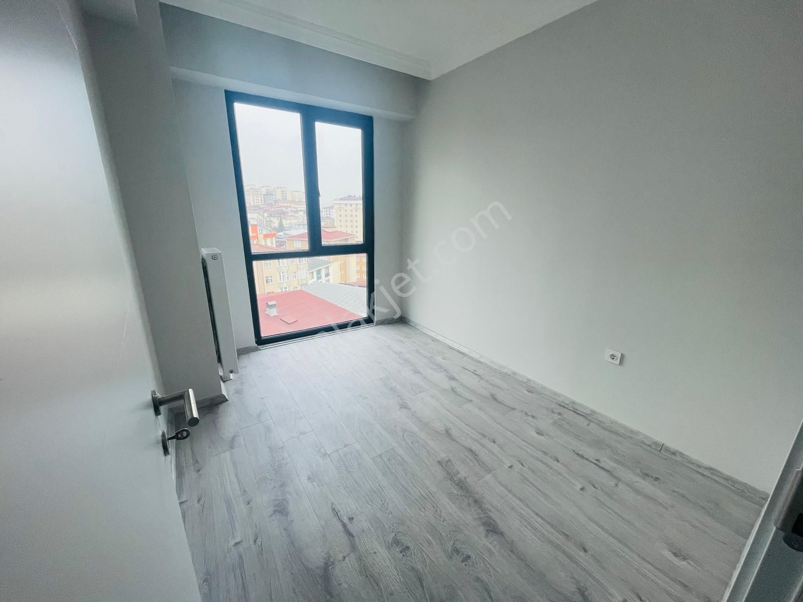 Ankara Caddesi Yeni Sitede 2+1 Ebeveyn Banyolu Kiralık Daire - Görsel 18
