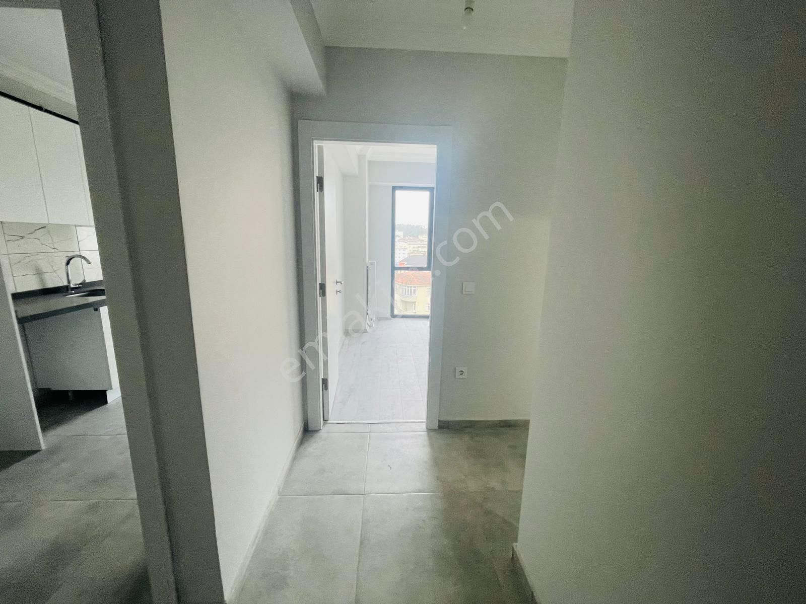 Ankara Caddesi Yeni Sitede 2+1 Ebeveyn Banyolu Kiralık Daire - Görsel 14