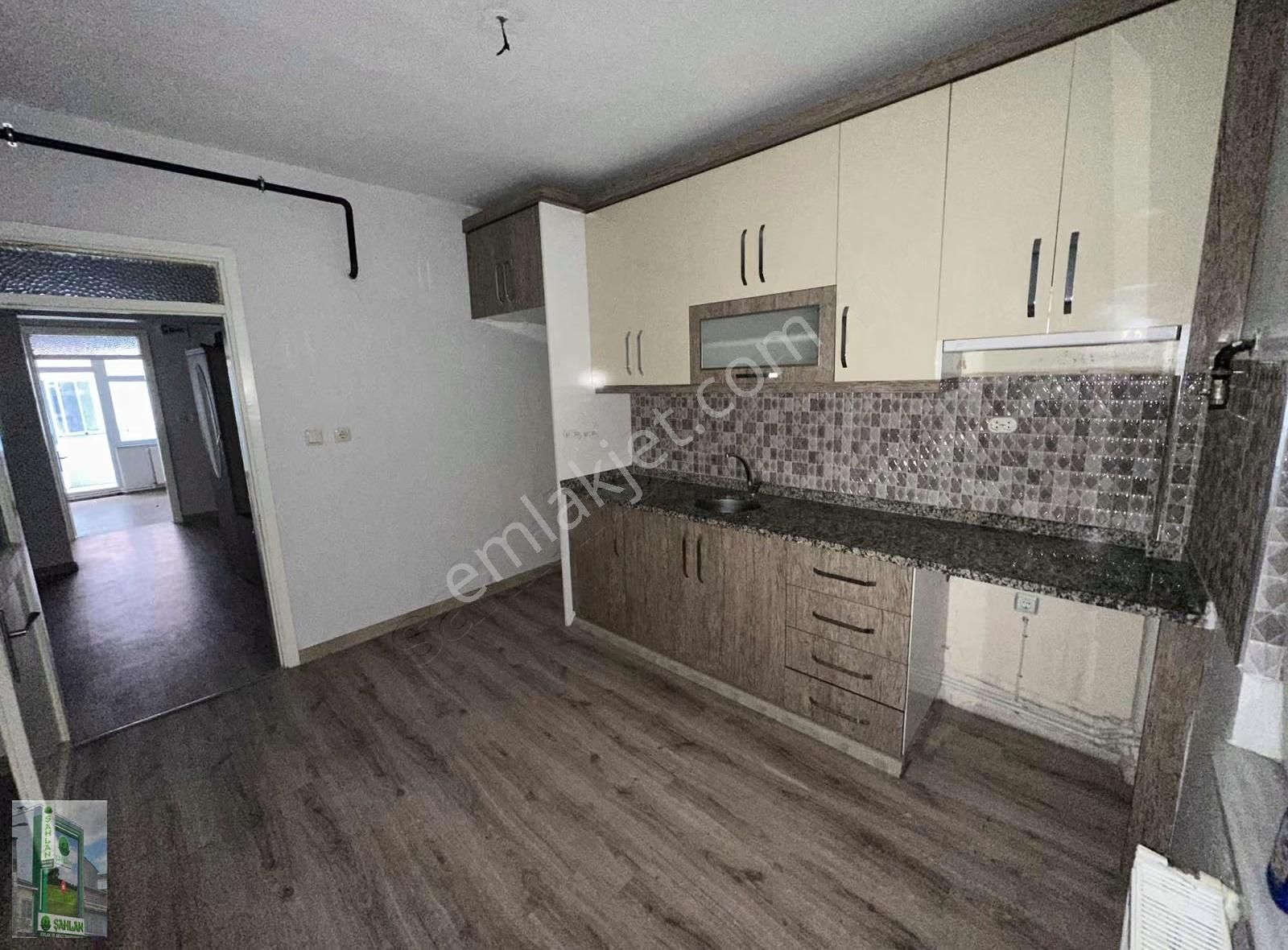 Şahlan Emlaktan Kiralık Arakat Daire - Görsel 13