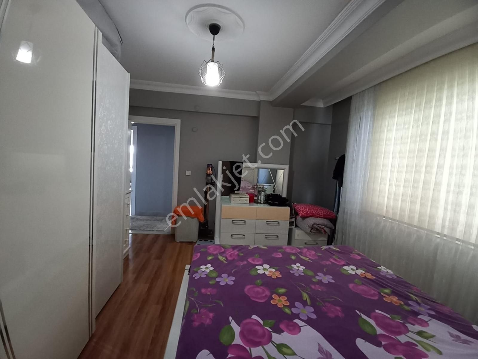 Şeref Emlak Satılık Lüks Kullanışlı Daire 6,200,000 Tl - Görsel 17