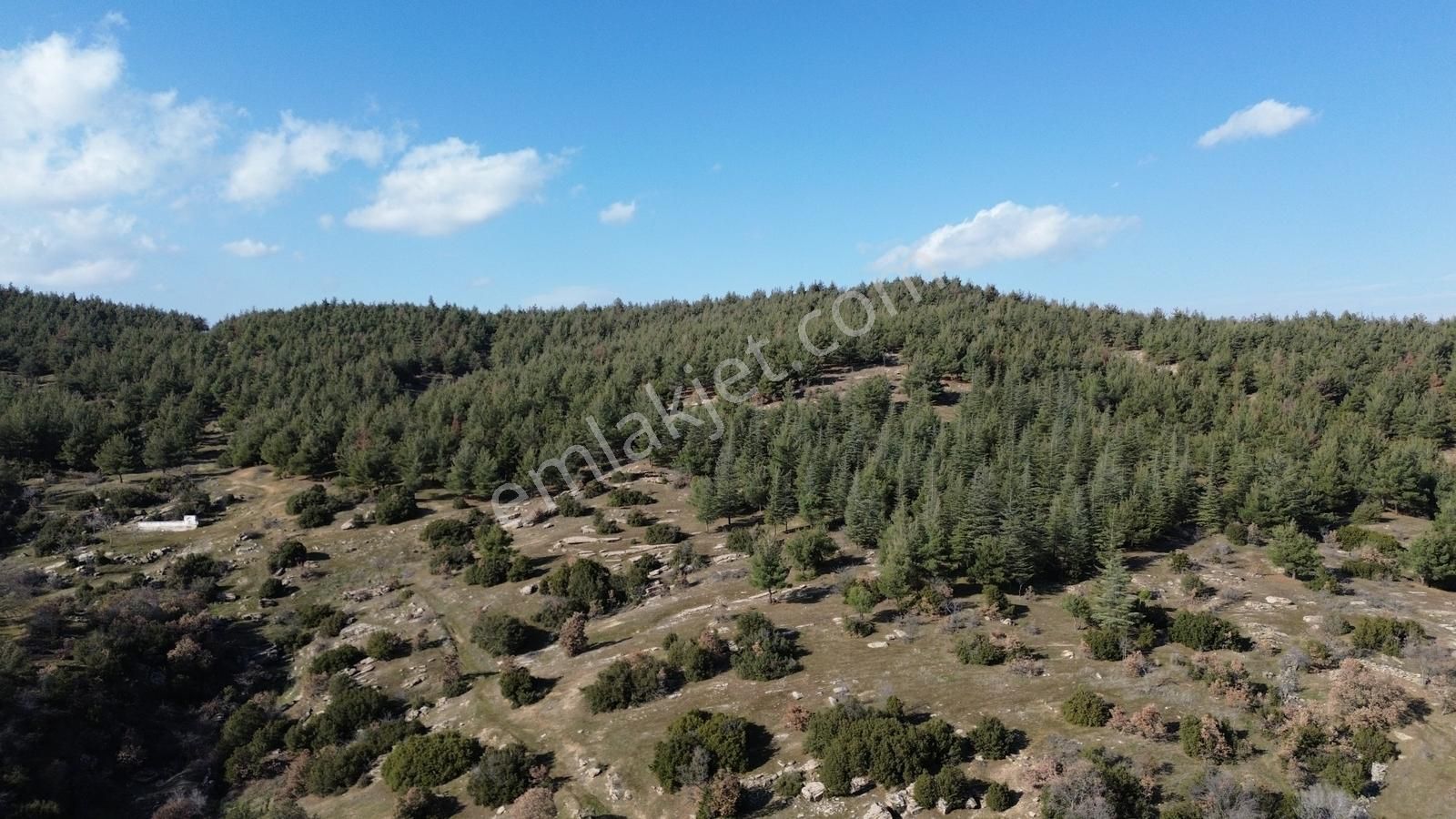 Eşme Kemer'de 3714 M² İçinde Satılık 3+1 Müstakil Ev & Depo - Görsel 9