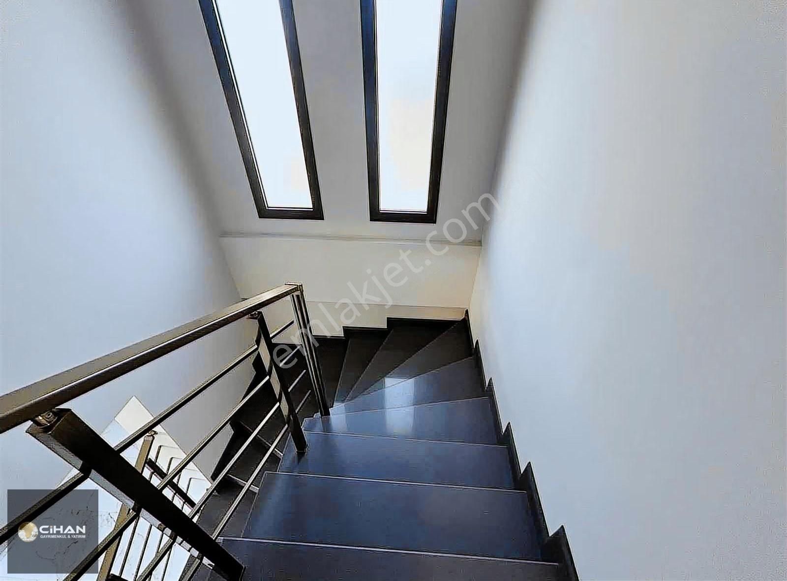 Kuşadası Davutlar Sahilde Denize Yakın Müstakil Yazlık - Görsel 32