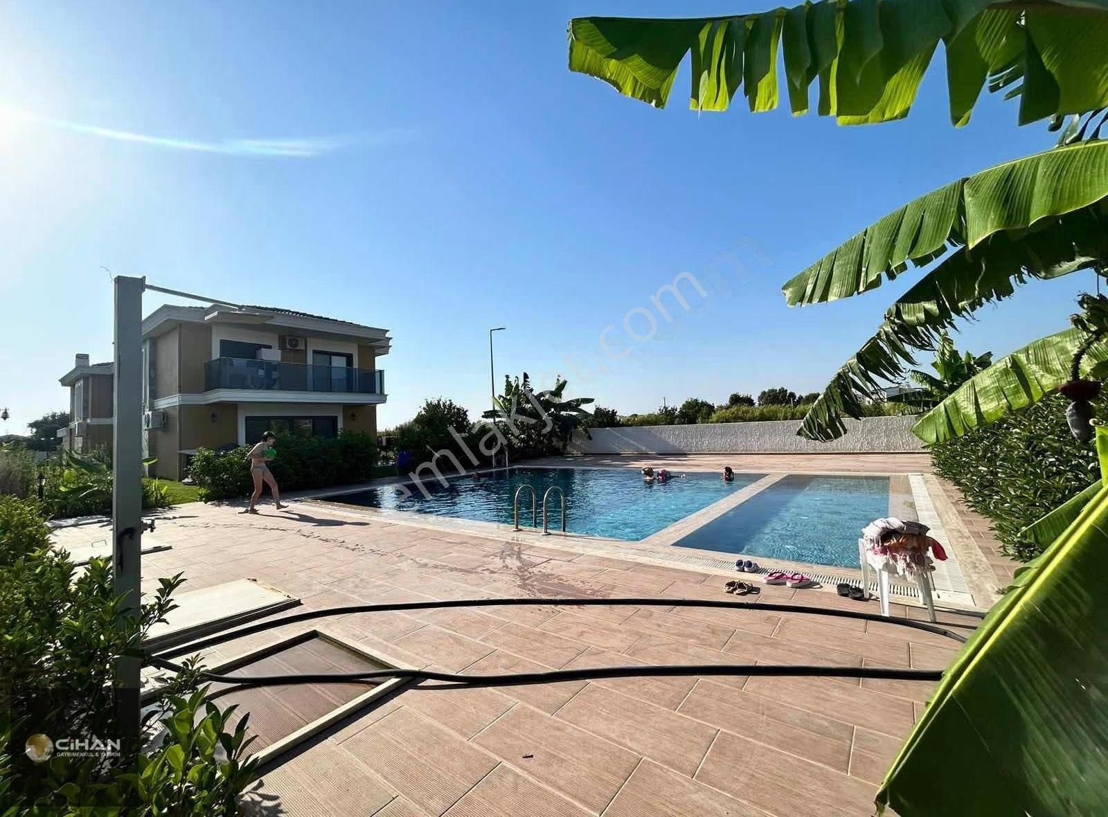 Kuşadası Davutlar Sahilde Denize Yakın Müstakil Yazlık - Görsel 17