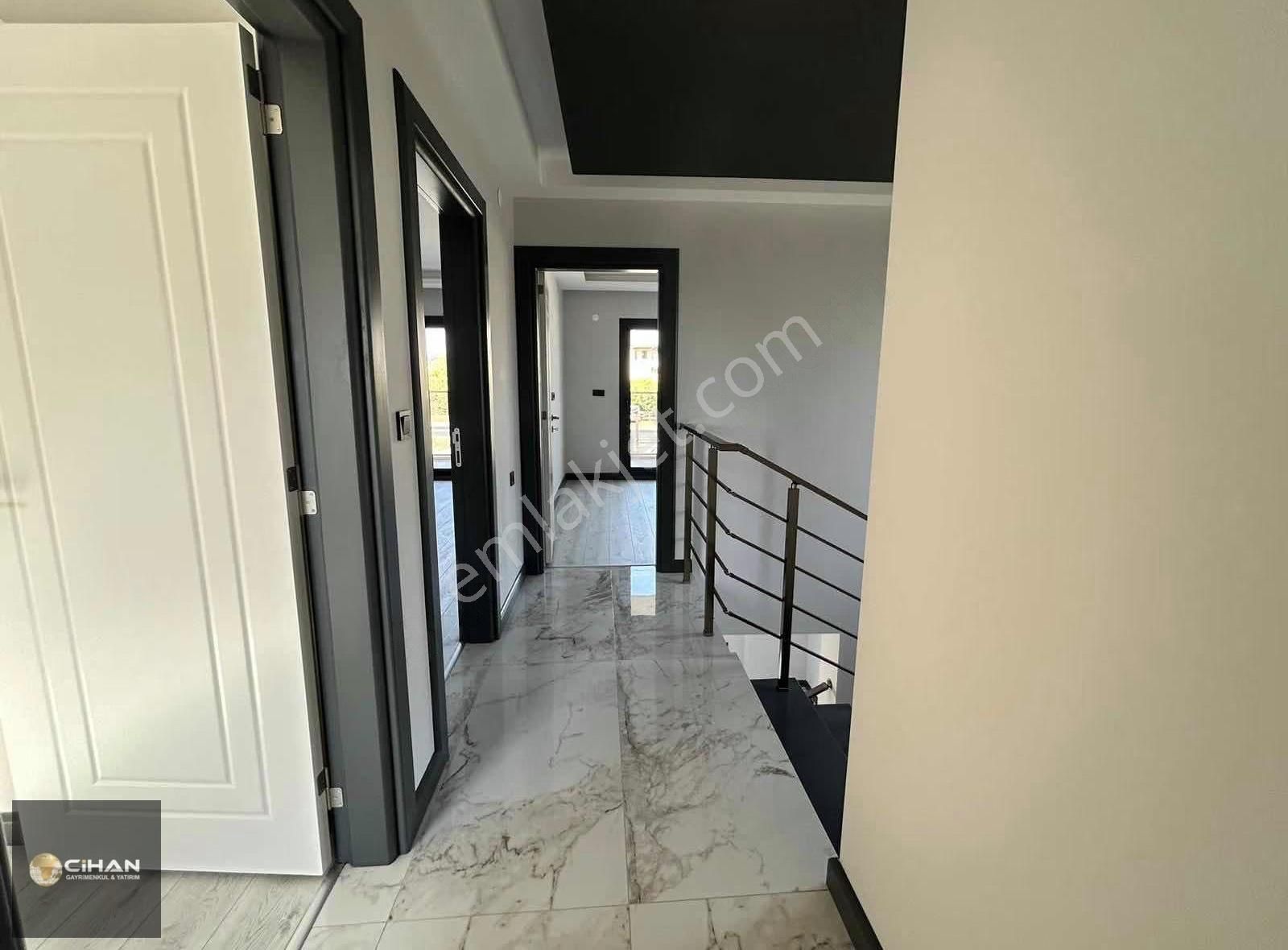 Kuşadası Davutlar Sahilde Denize Yakın Müstakil Yazlık - Görsel 24