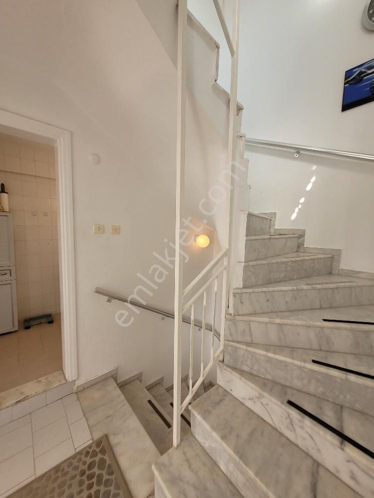 Kuşadası Kadınlar Denizi Mevki Havuzlu Sitede Satılık Villa - Görsel 15