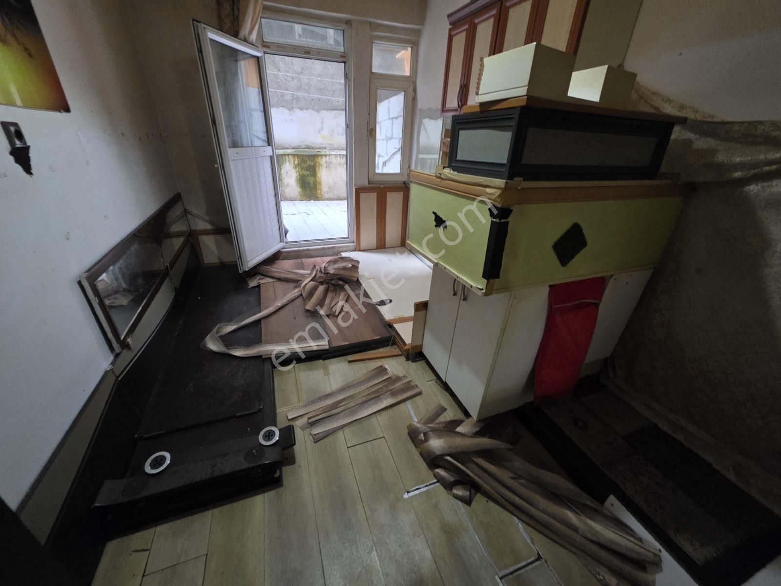 Mehmet Akifte Kiralık 1+0 Bodrum Kat - Görsel 4